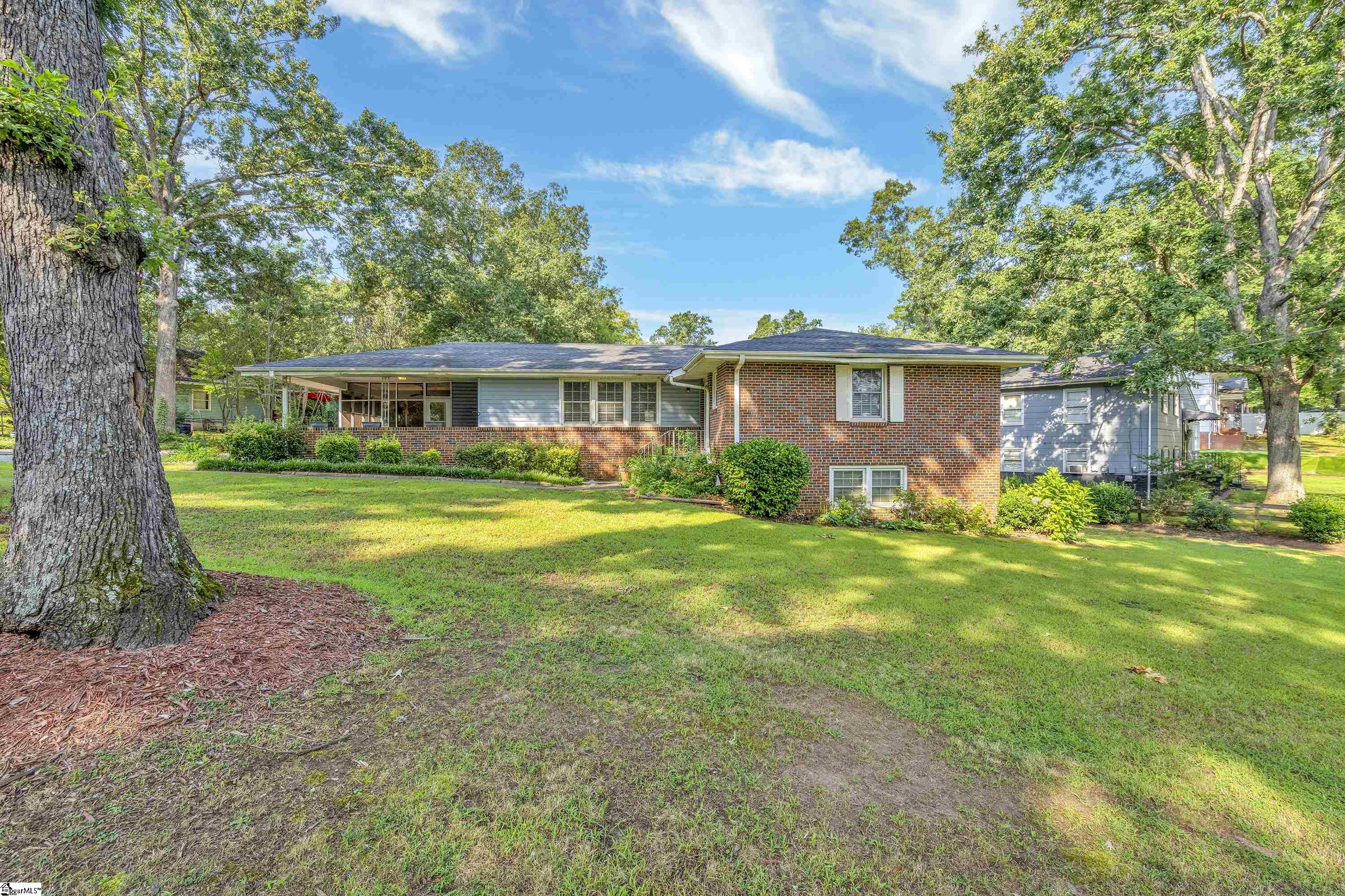 501 E Dorchester Boulevard, Greenville SC 29605-2440