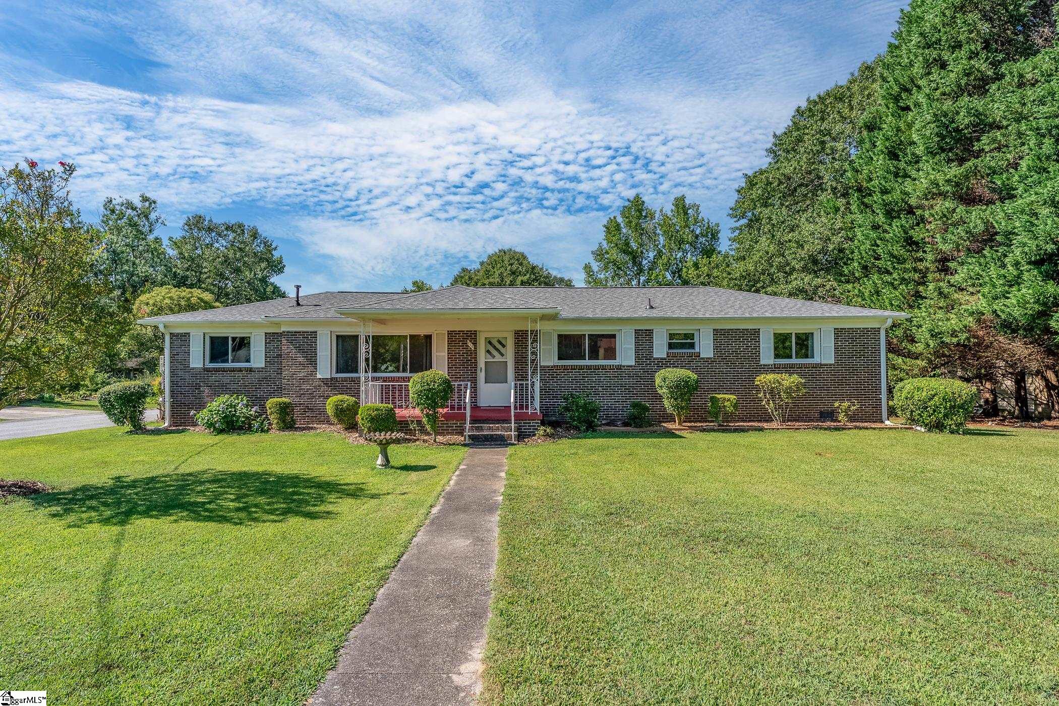216 Roberta Drive, Greenville SC 29615-2006