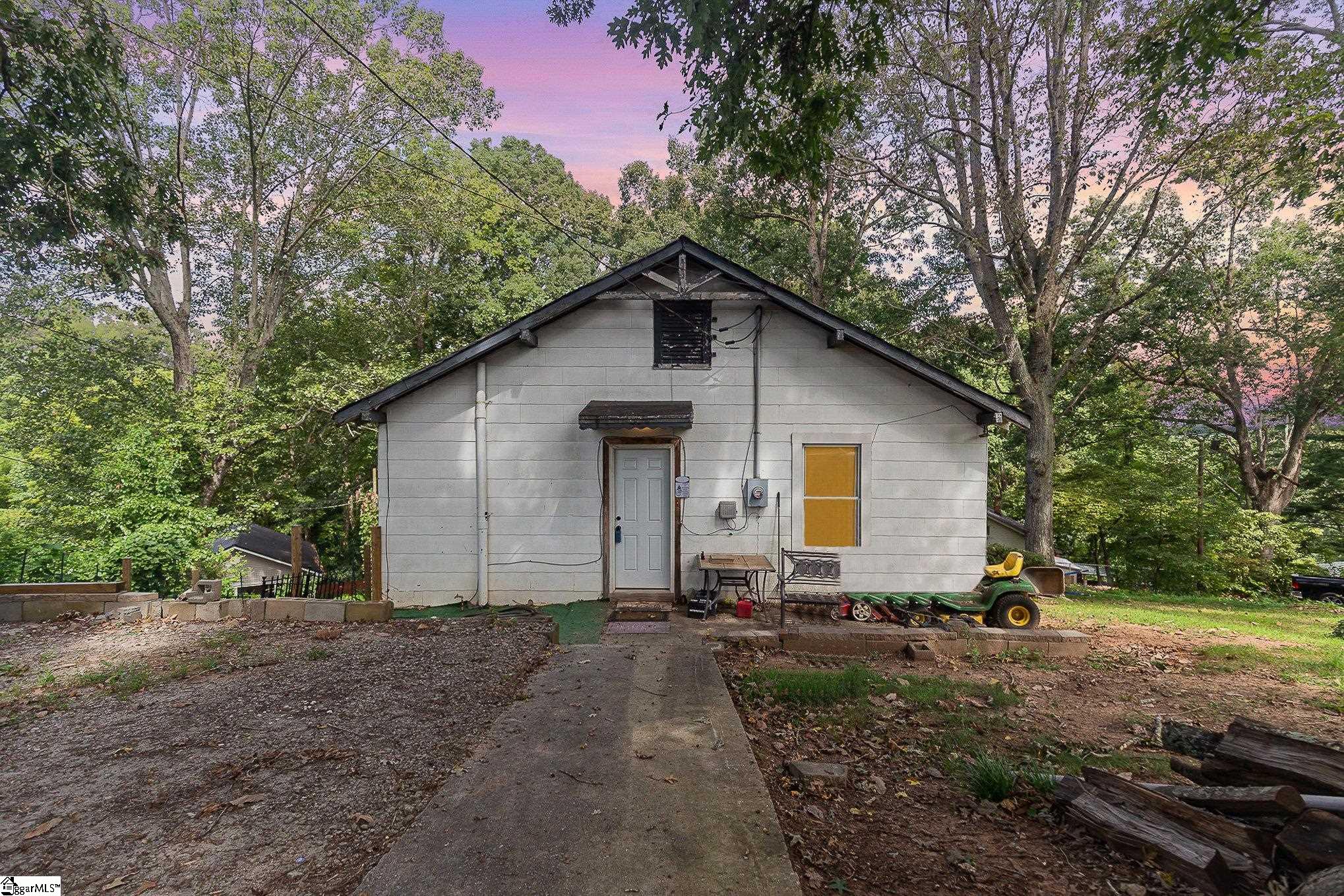 136 Cobb Street, Easley SC 29640-1139