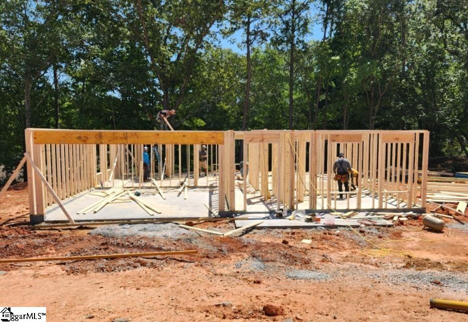 724 Barkwood Court, Boiling Springs SC 29316