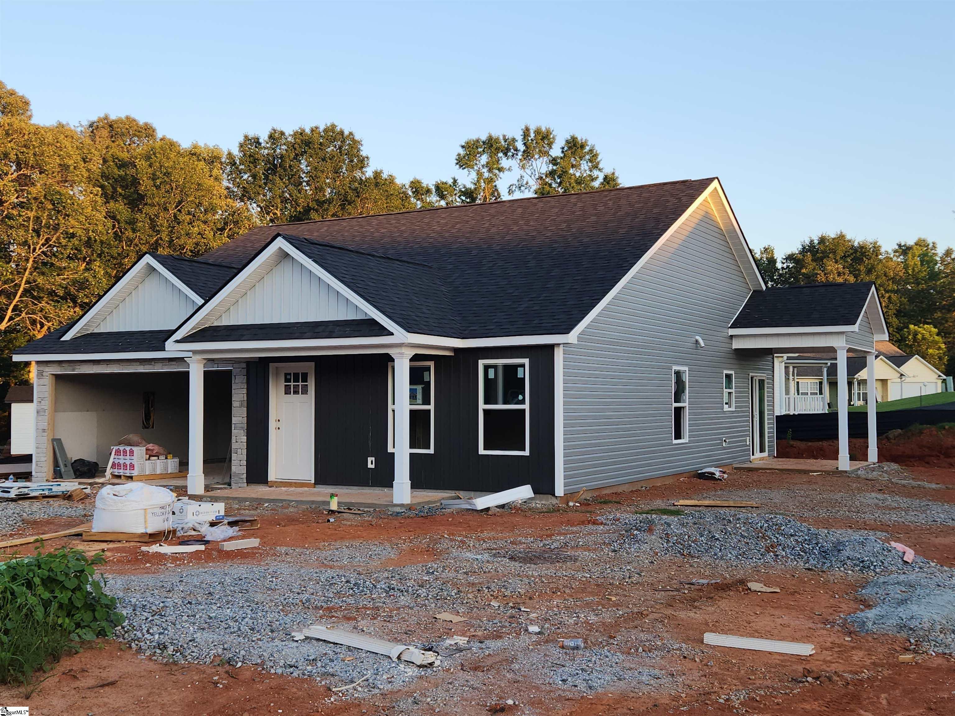 720 Barkwood Court, Boiling Springs SC 29316