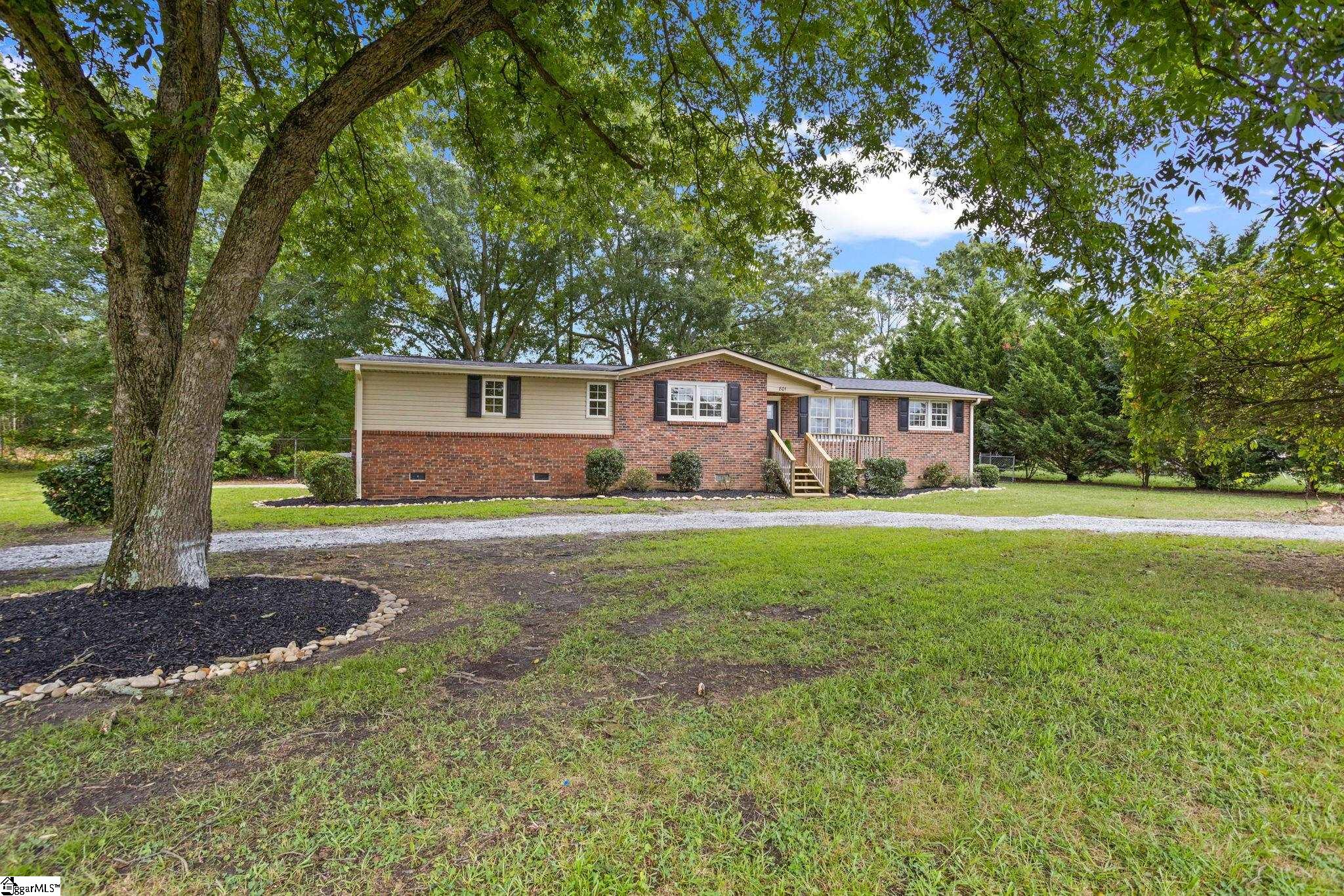 801 Woodside Avenue, Fountain Inn SC 29644