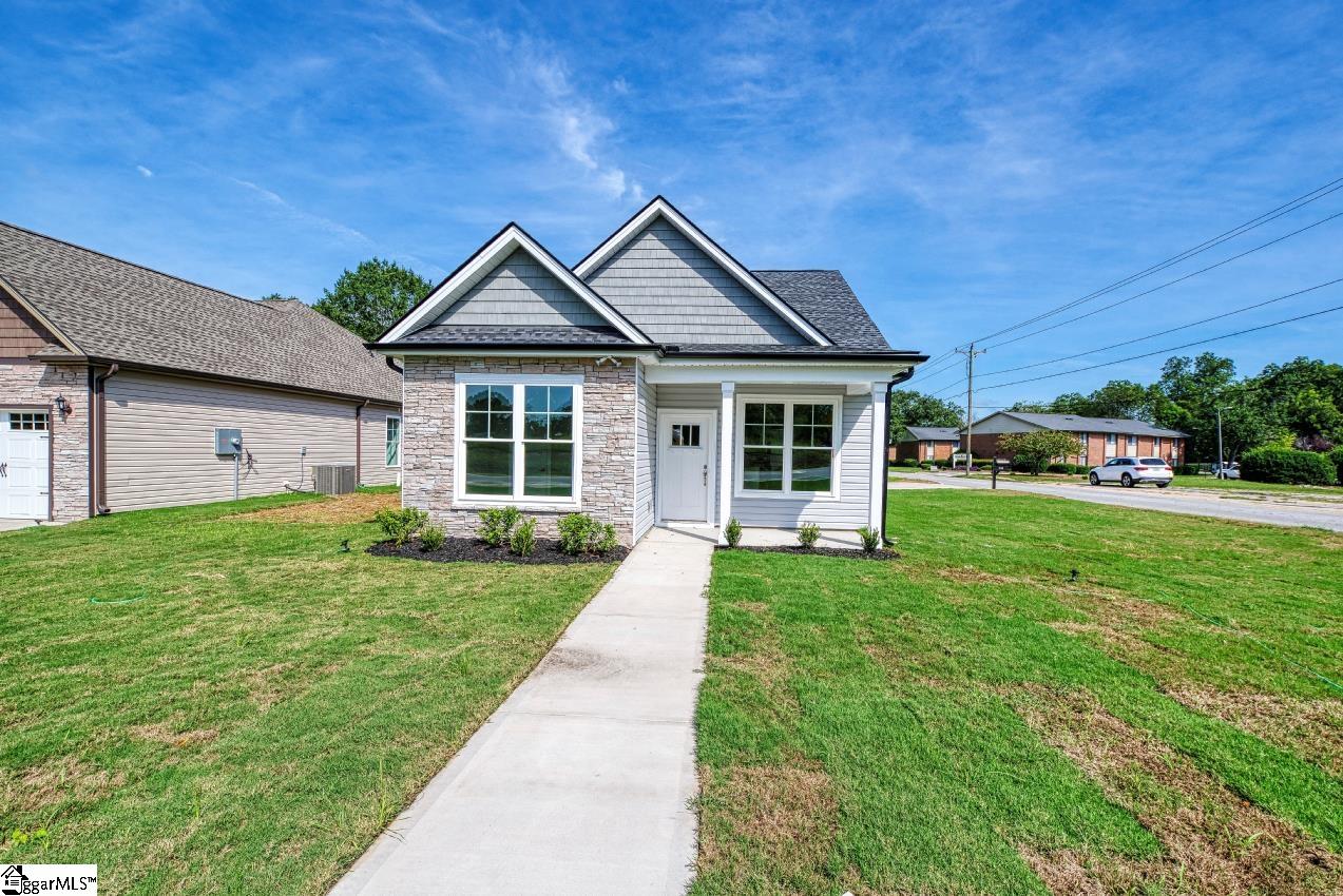 202 Breazeale Street, Belton SC 29627