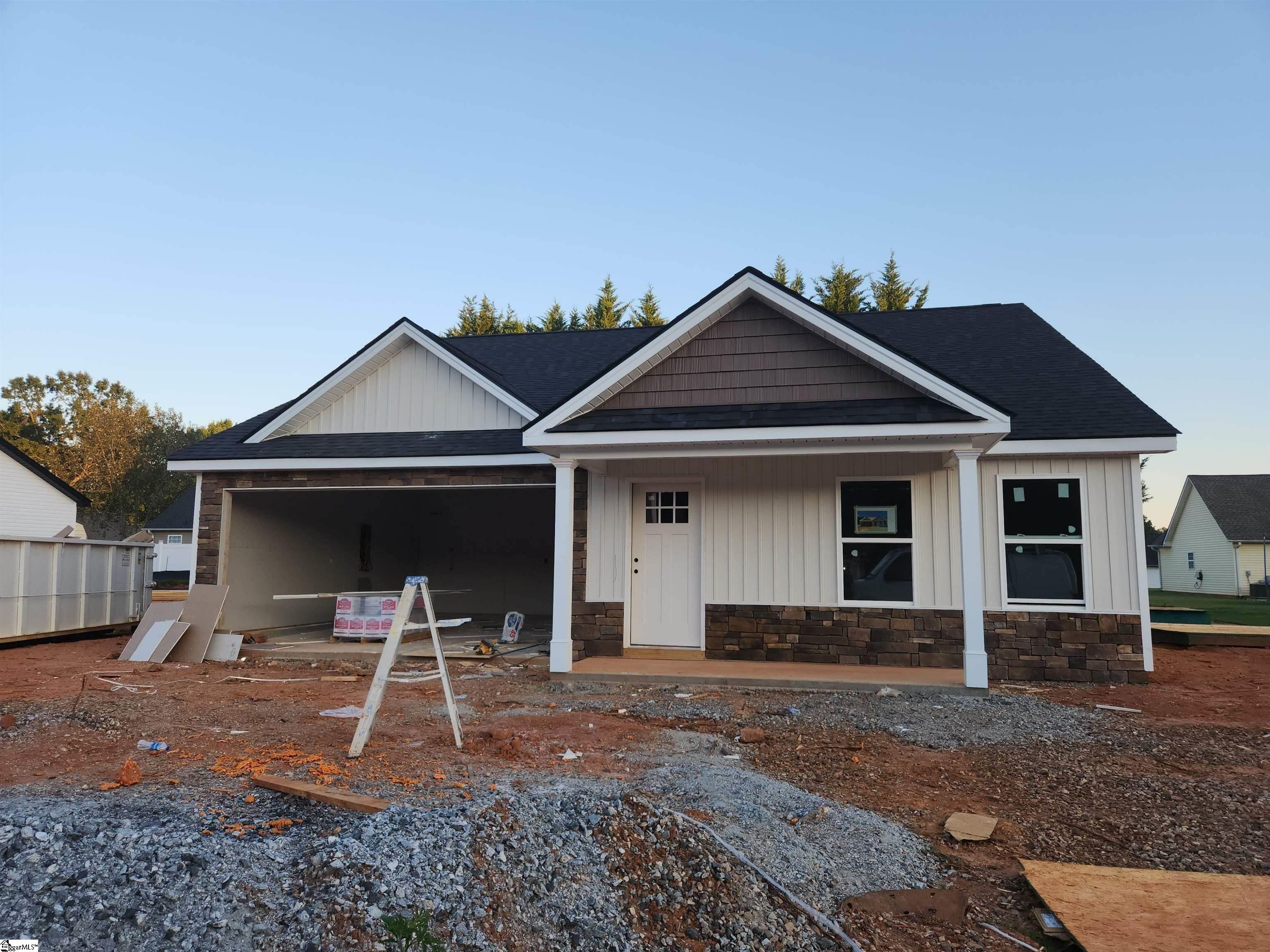 712 Barkwood Court, Boiling Springs SC 29316