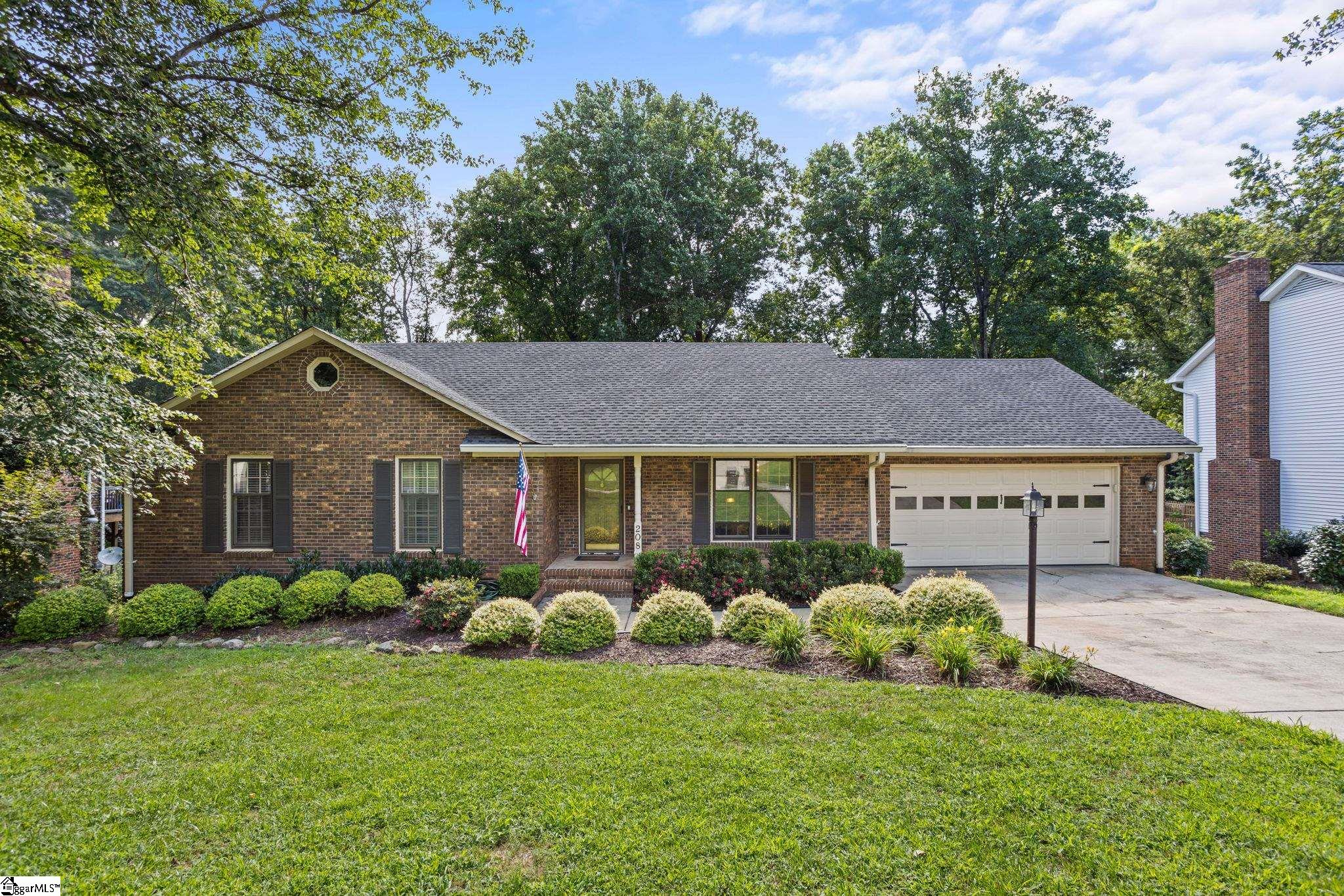 208 W Silverleaf Street, Greer, SC 29650