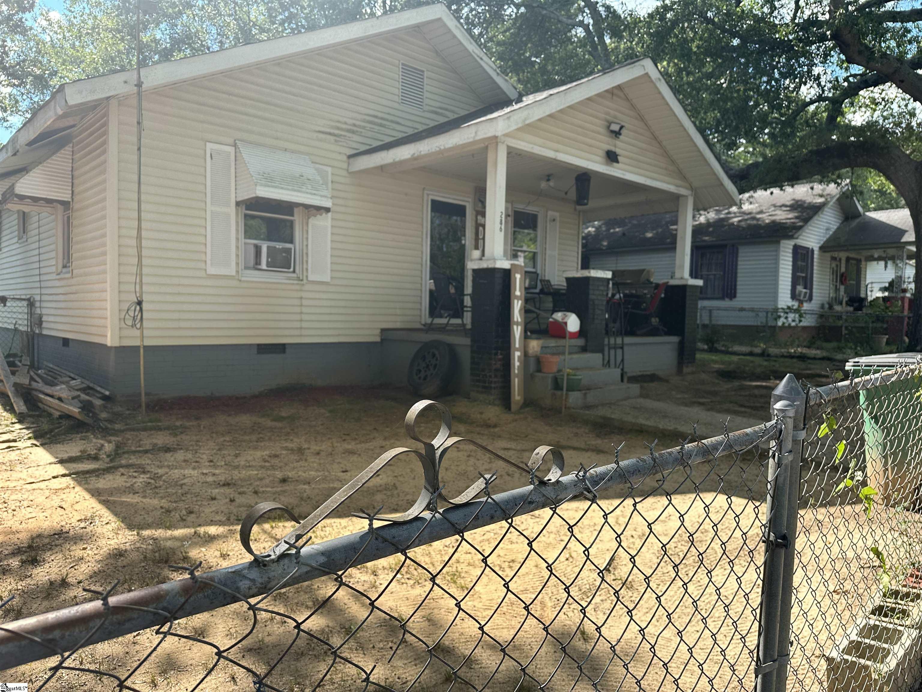 286 Locust Street, Clinton SC 29325