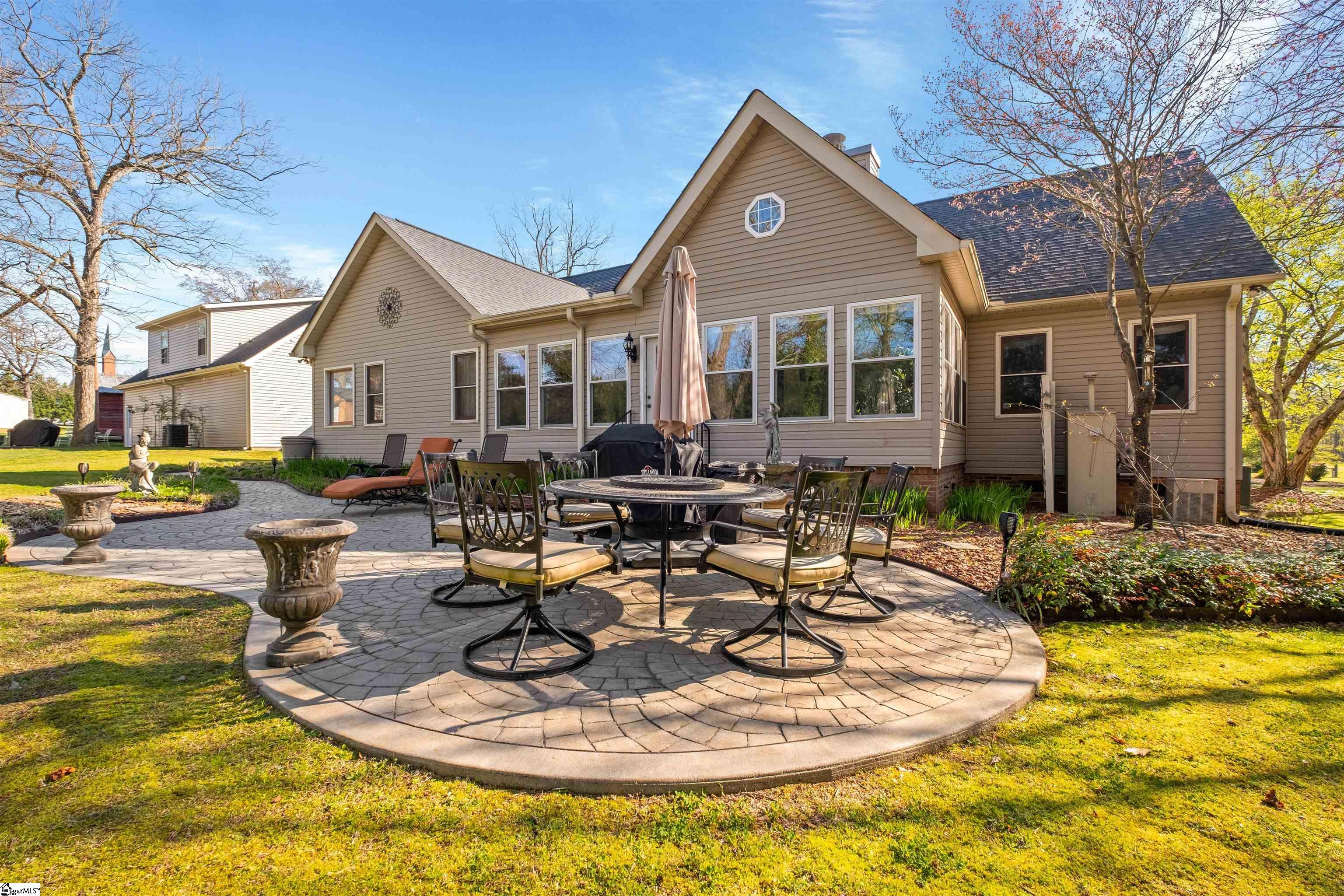104 Taylors Road Taylors, SC 29687