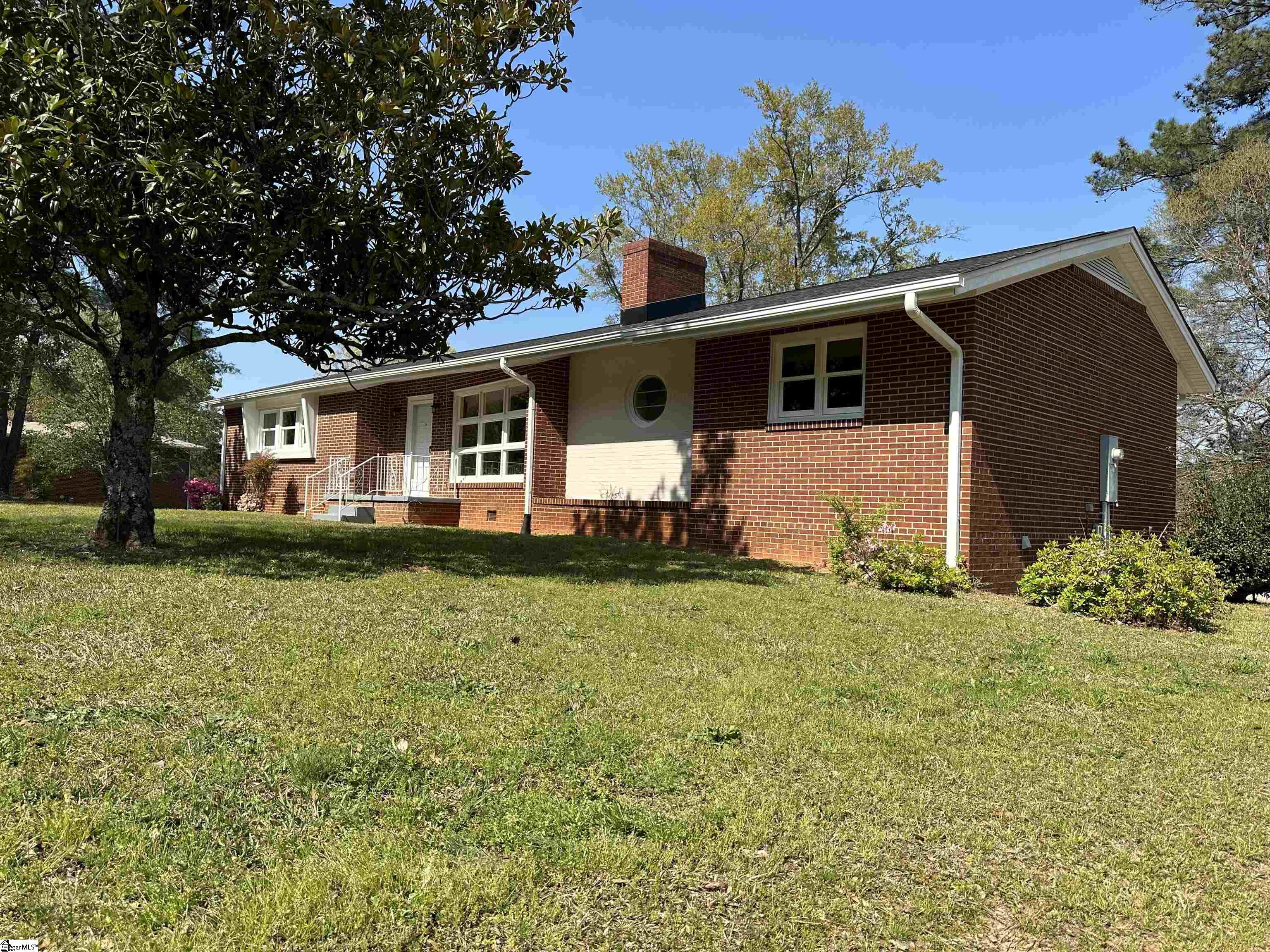 17711 Highway 101, Gray Court SC 29645