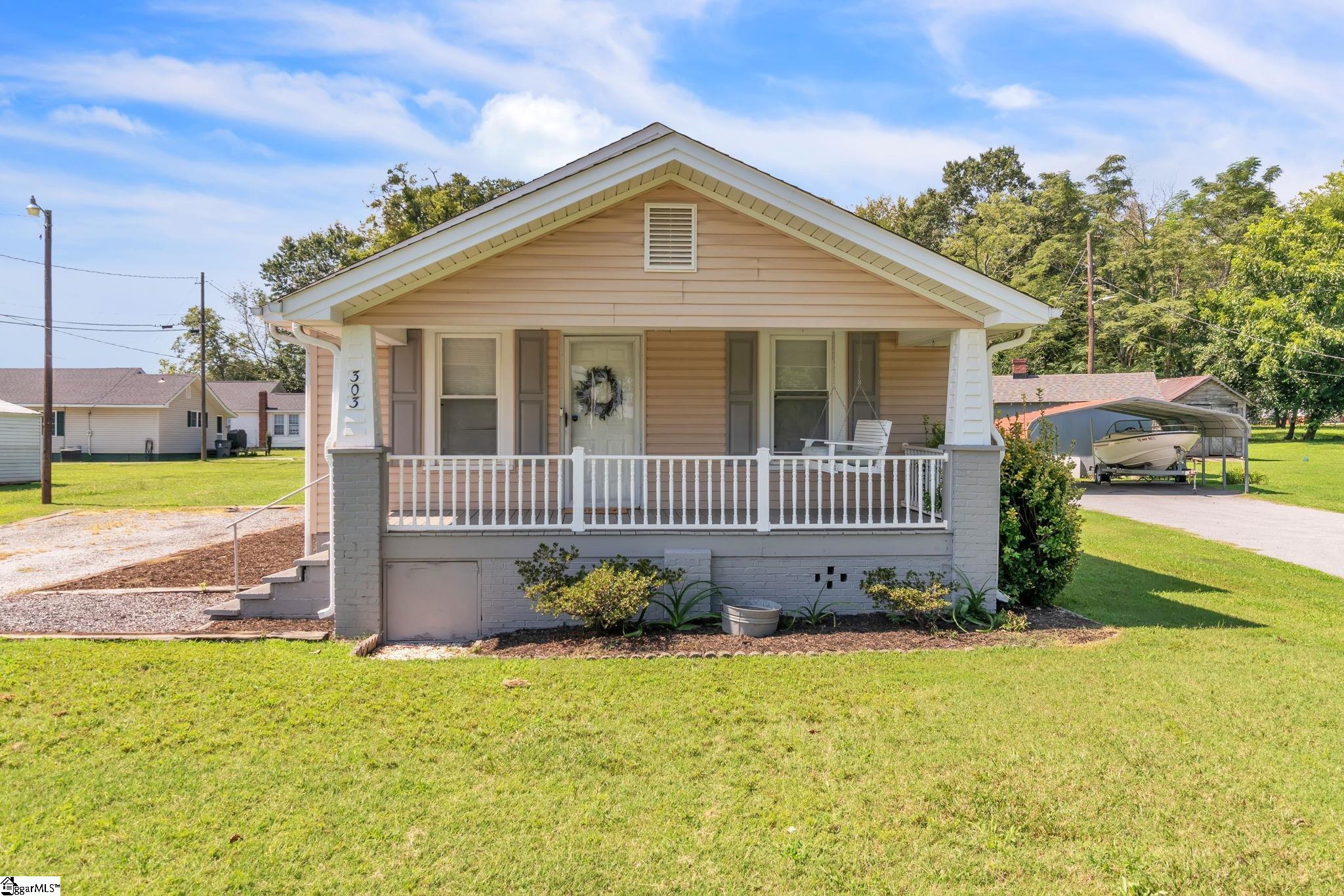 303 Holly Springs Road, Lyman SC 29365