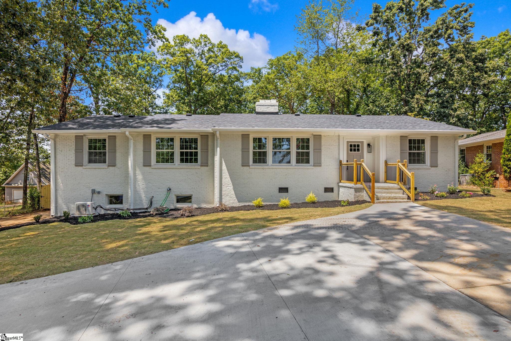 11 Lockwood Avenue, Greenville SC 29607