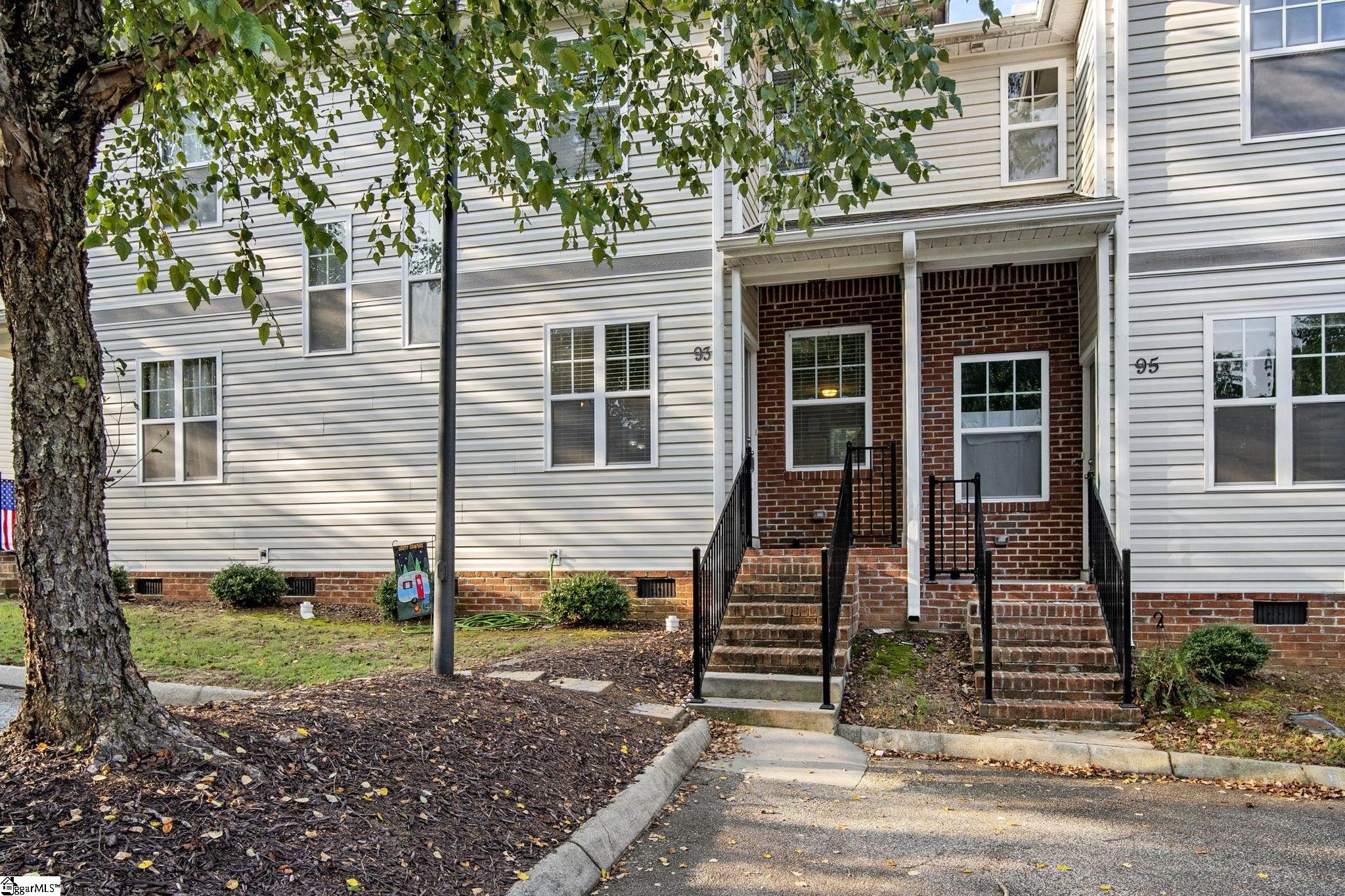 93 Huntress Drive, Greer SC 29651