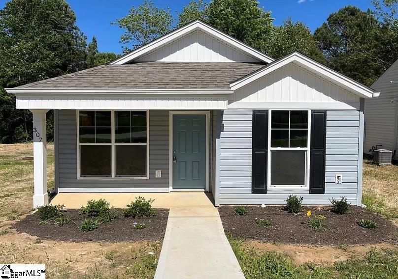 107 Colleton Lane, Clinton SC 29325