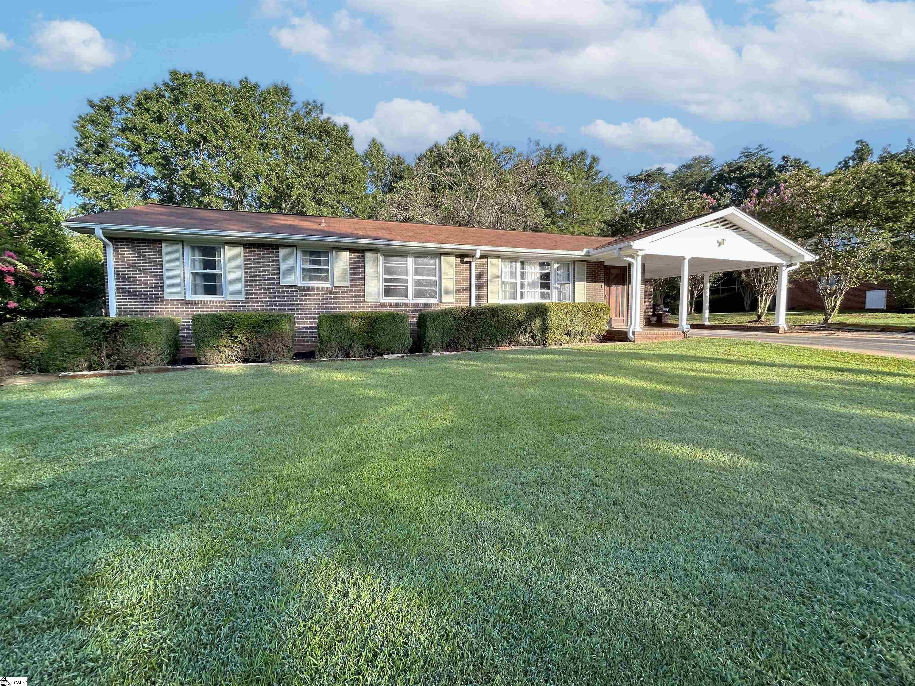 276 Old Farrs Bridge Road, Greenville SC 29611