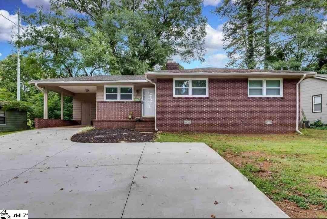 611 Pine Creek Drive, Greenville SC 29605