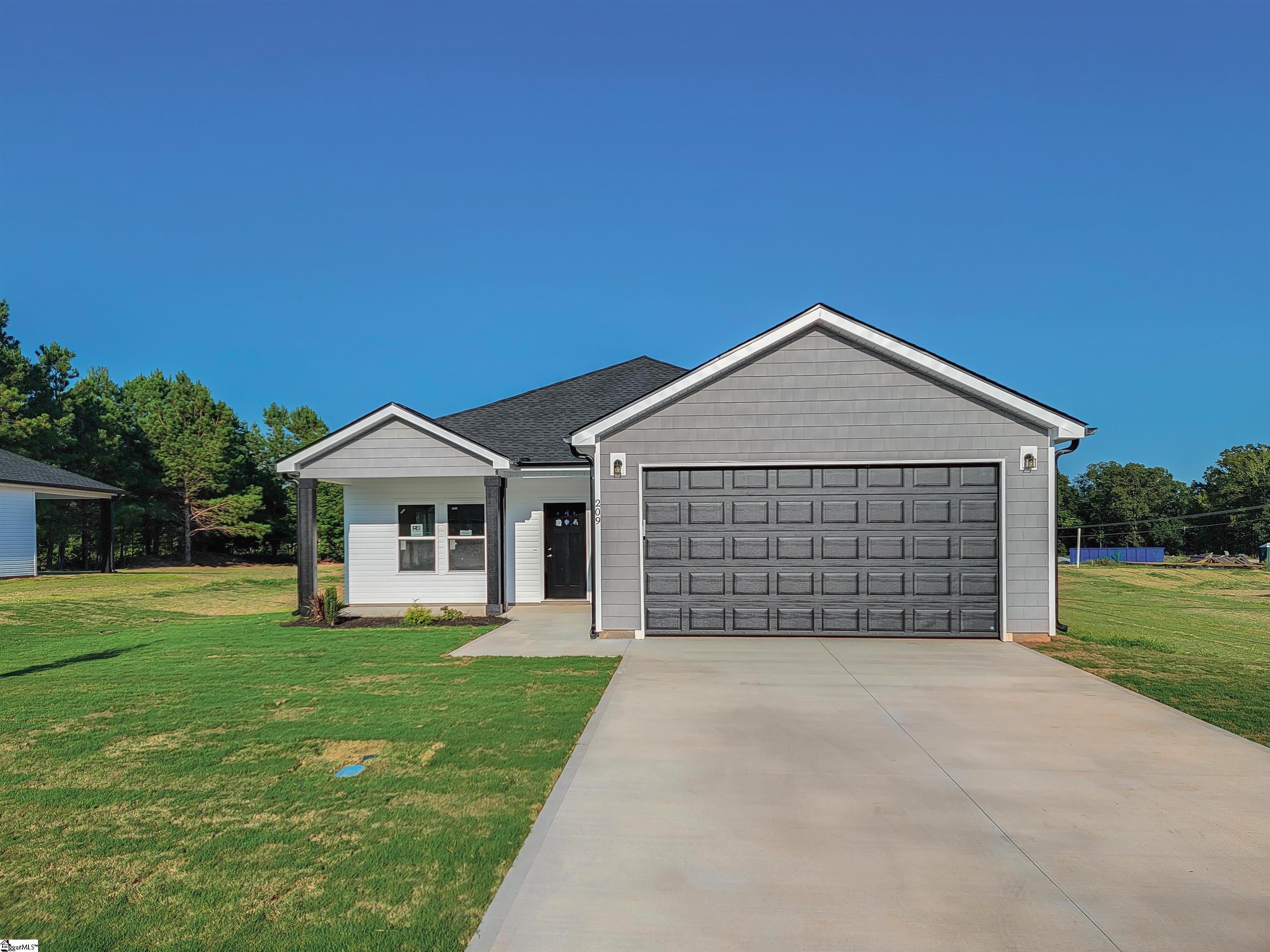 209 Essex Drive, Clinton SC 29325