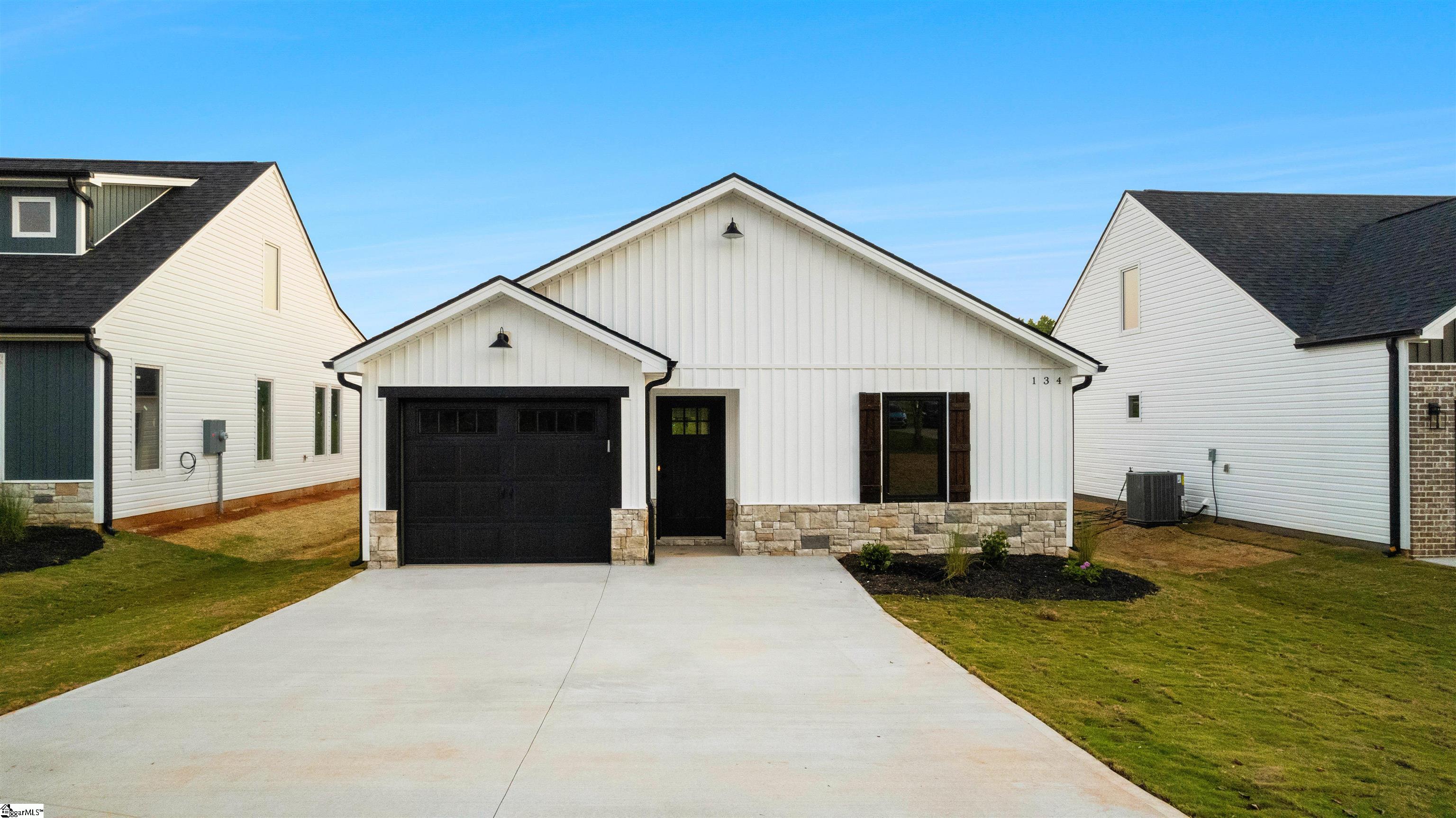 134 Lowe Road, Chesnee SC 29323