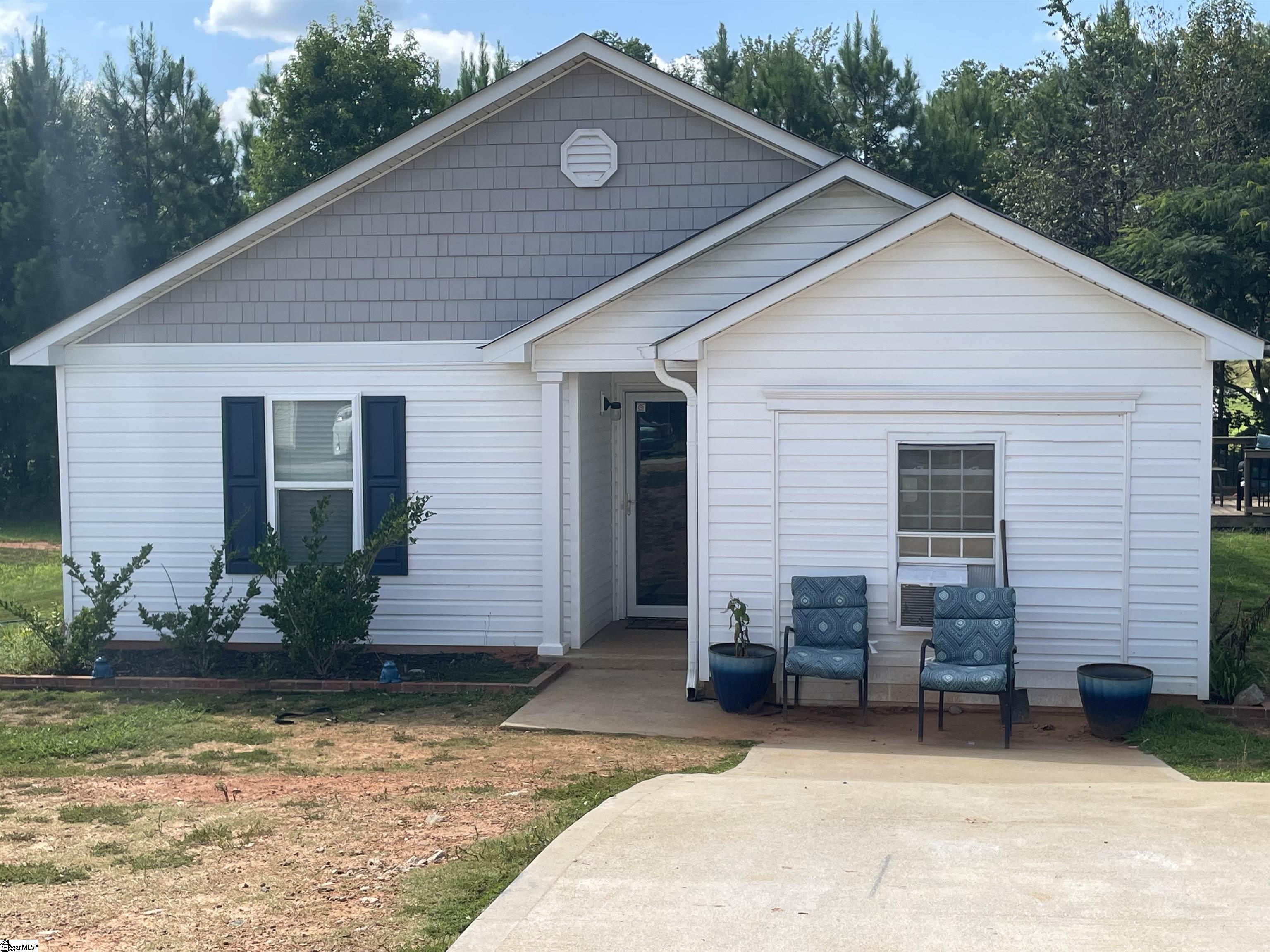110 Botany Drive, Laurens SC 29360