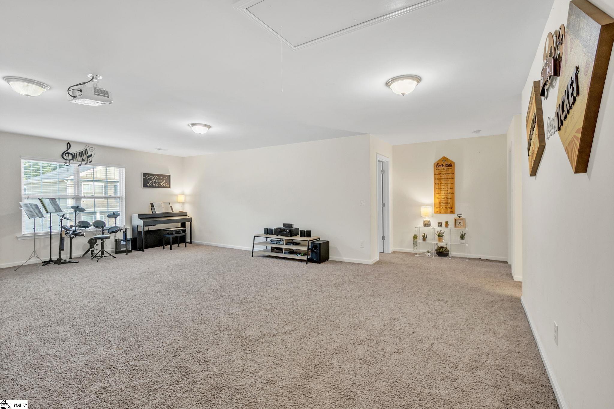 109 Hartwood Lake