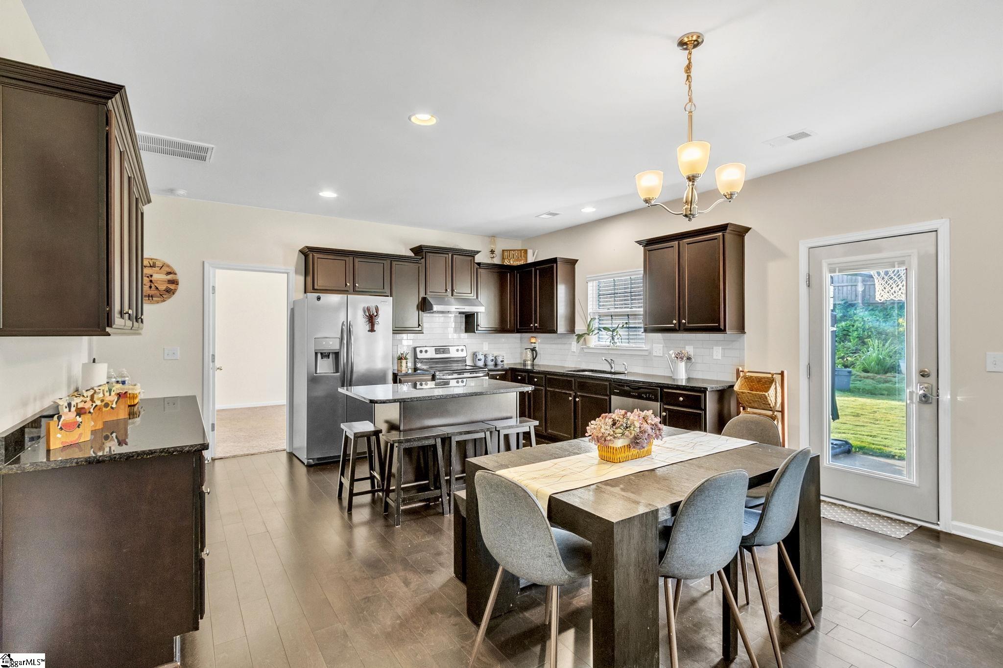 109 Hartwood Lake
