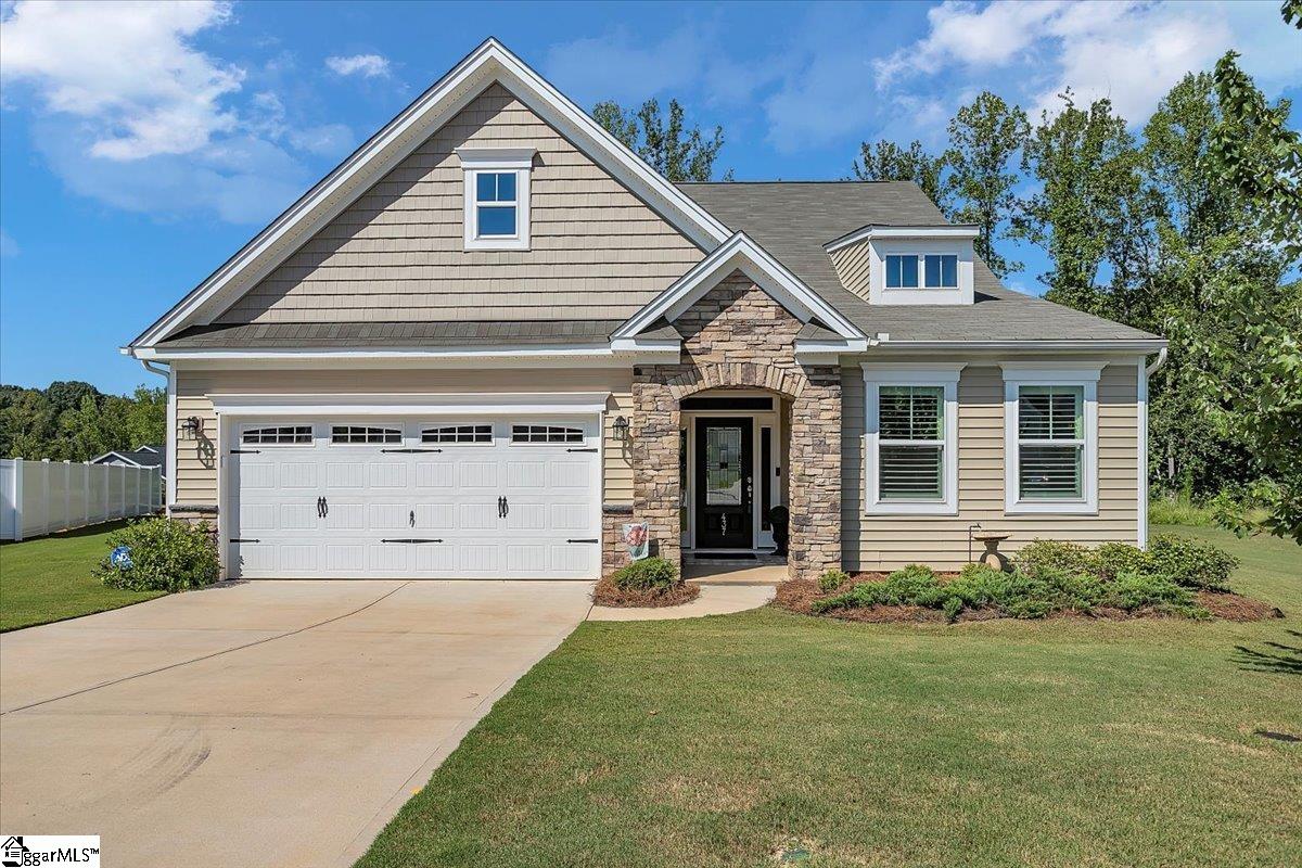 437 Cripps Pink Place, Greer SC 29651