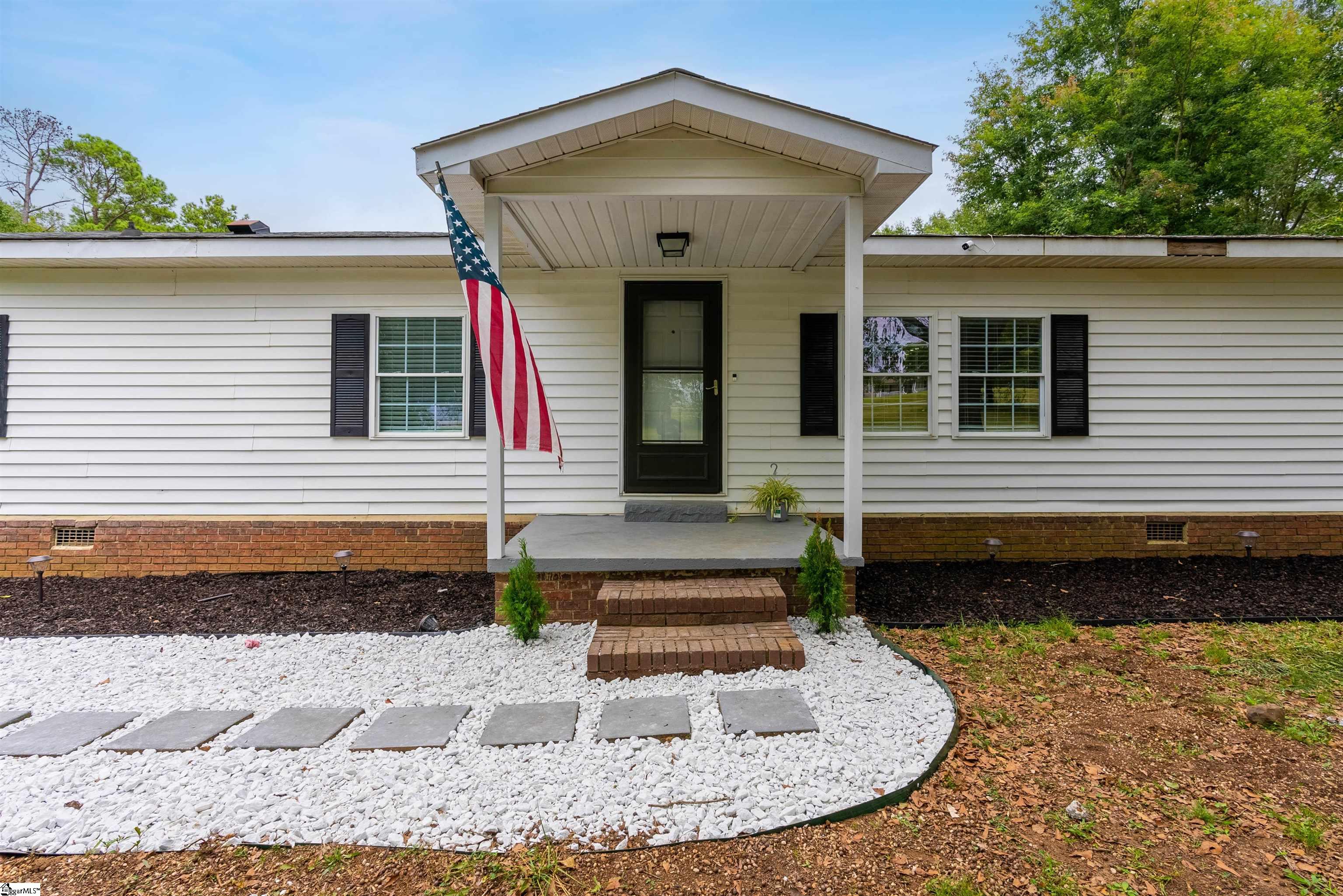 8451 Cross Anchor Road, Enoree SC 29335