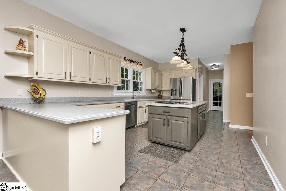 115 S Embler Court Taylors, SC 29687