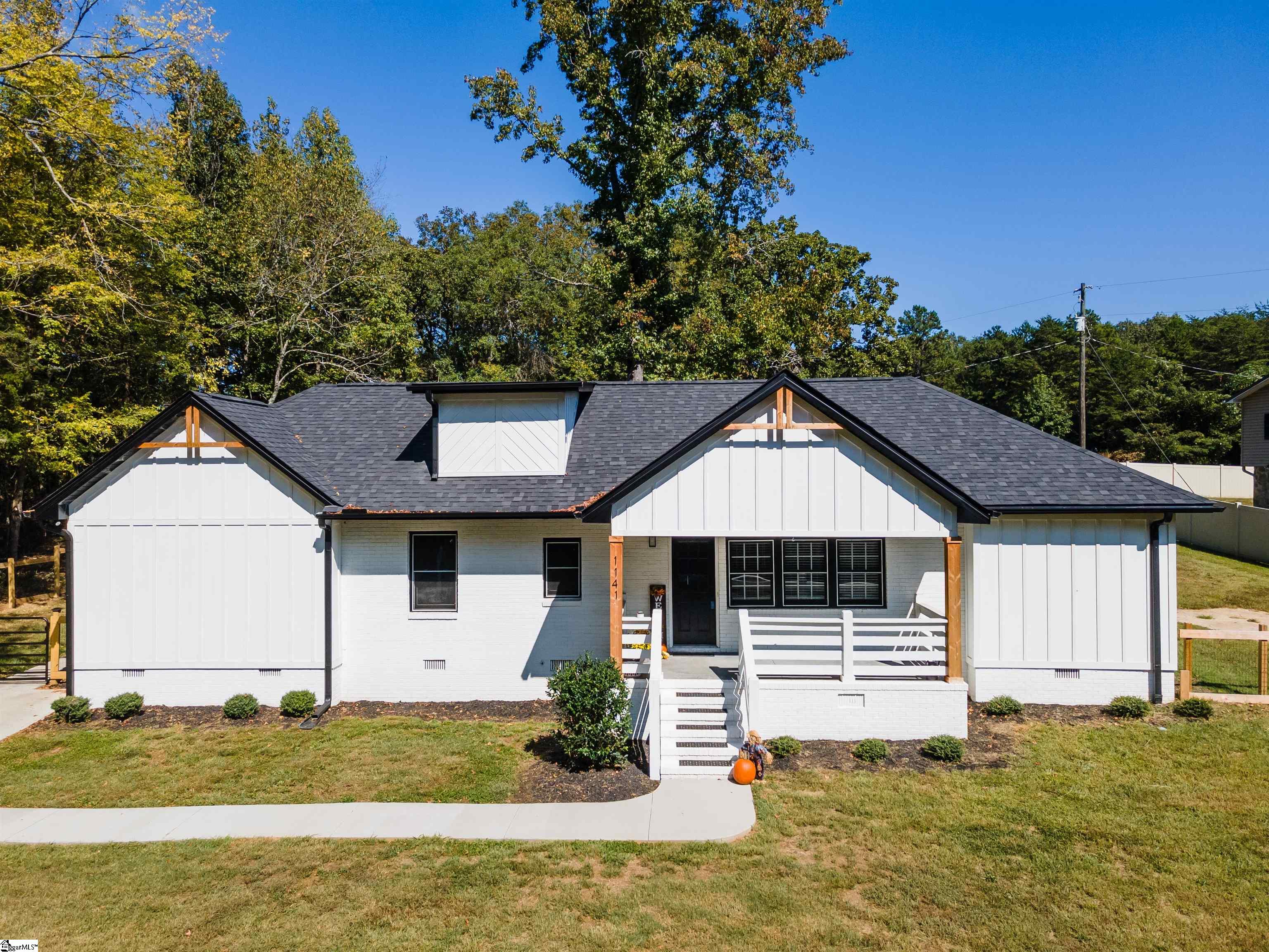 1141 Old Hills Bridge Road, Pauline SC 29374-3231