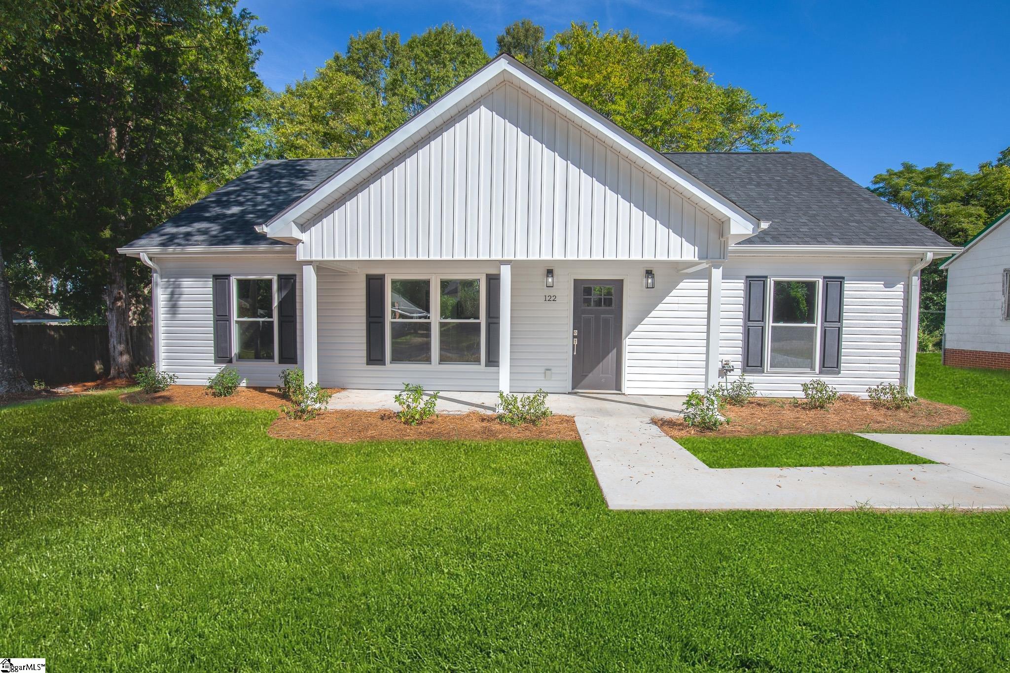 122 W 3rd Avenue, Easley SC 29640