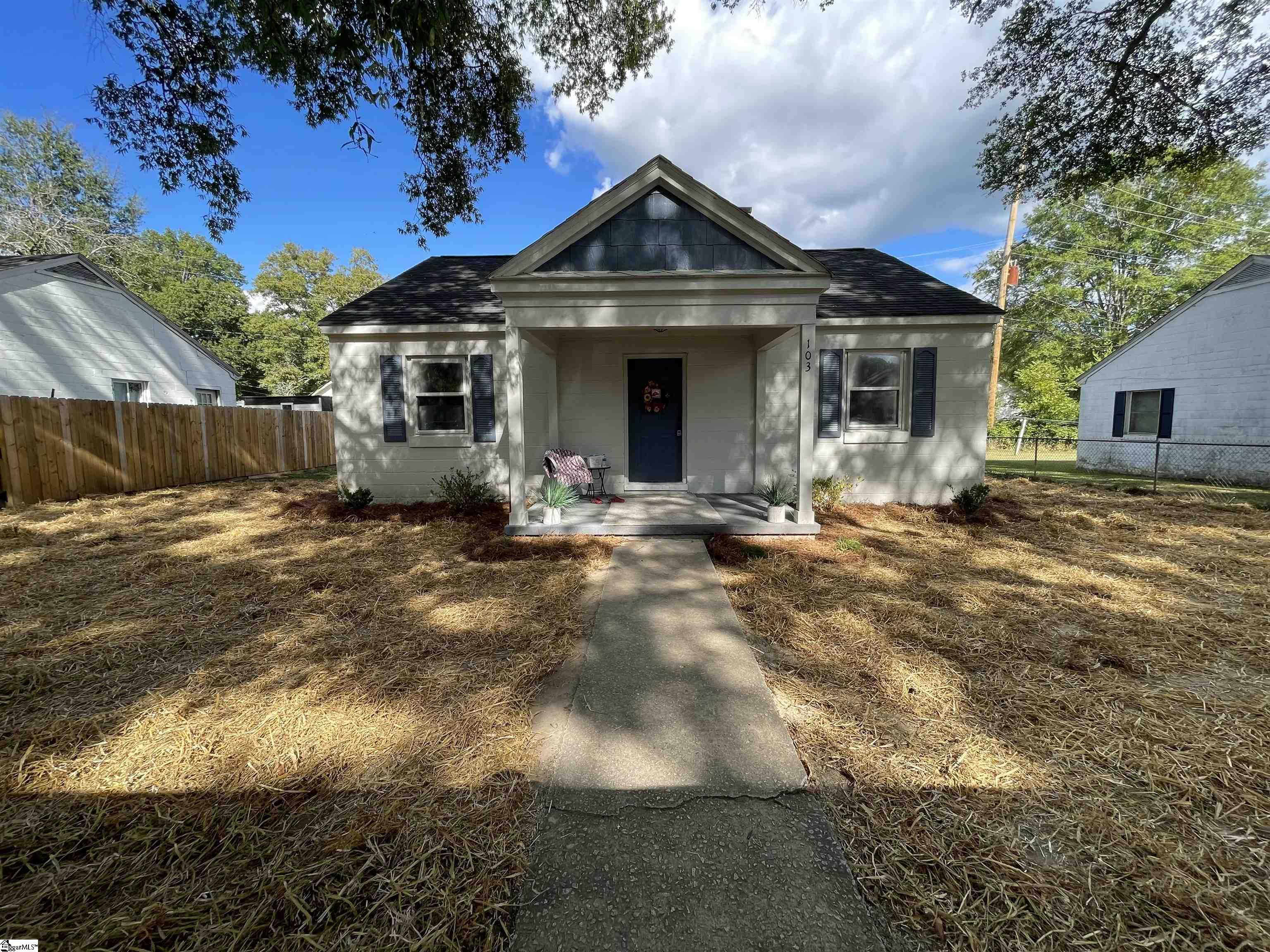 103 Locust Street, Clinton SC 29325