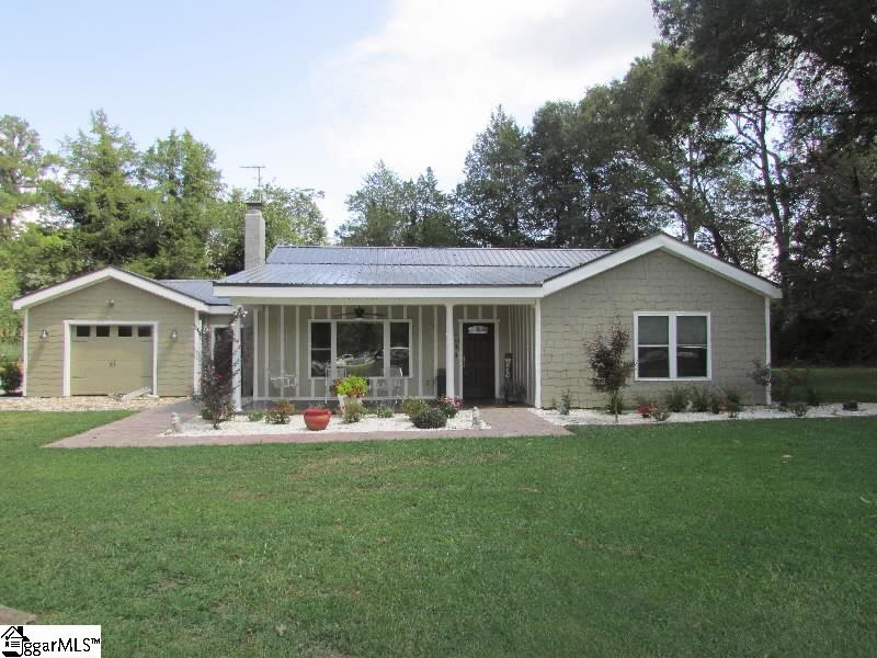 902 Church Street, Laurens SC 29360