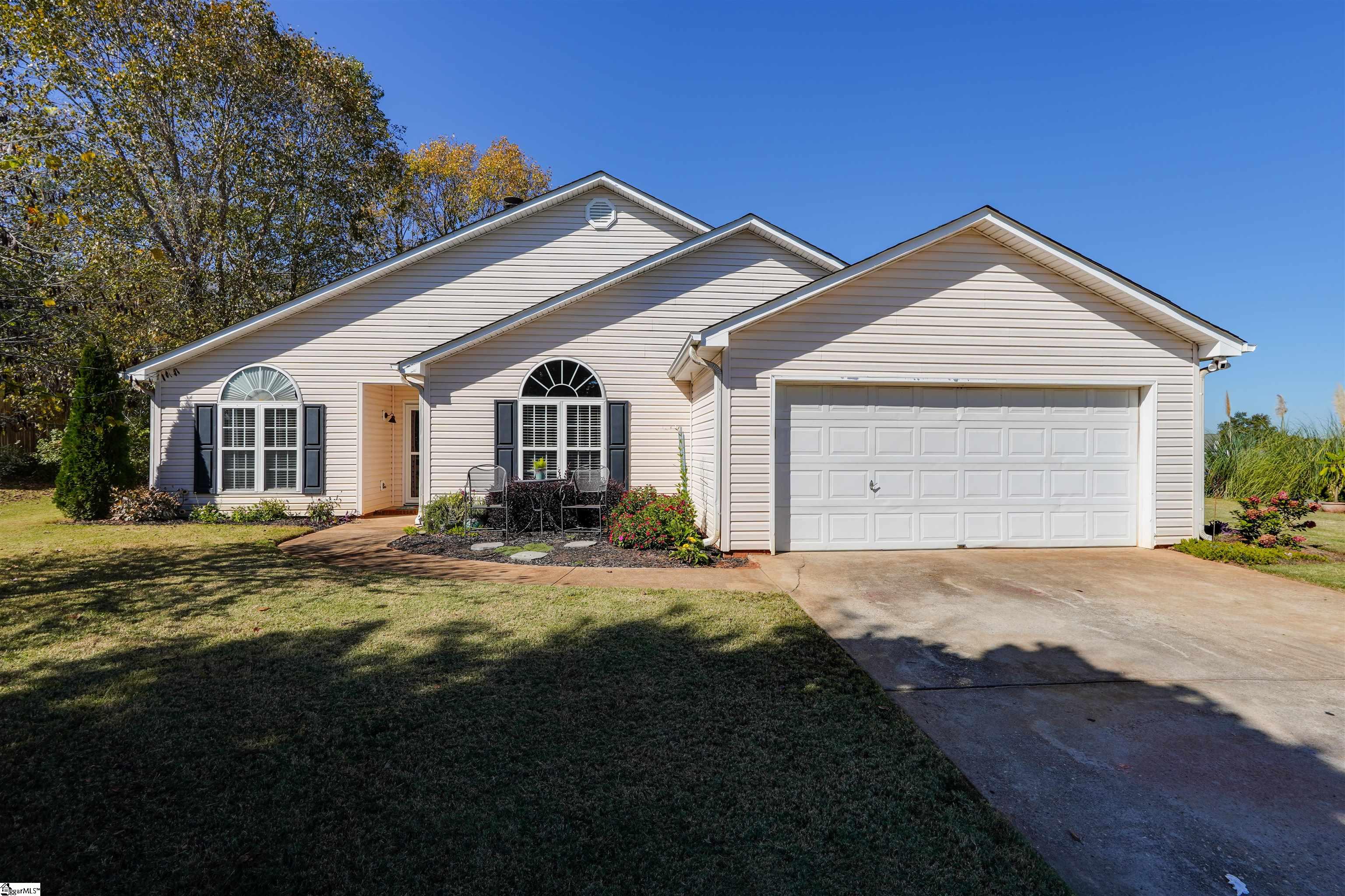 4 Grackle Court, Simpsonville SC 29680