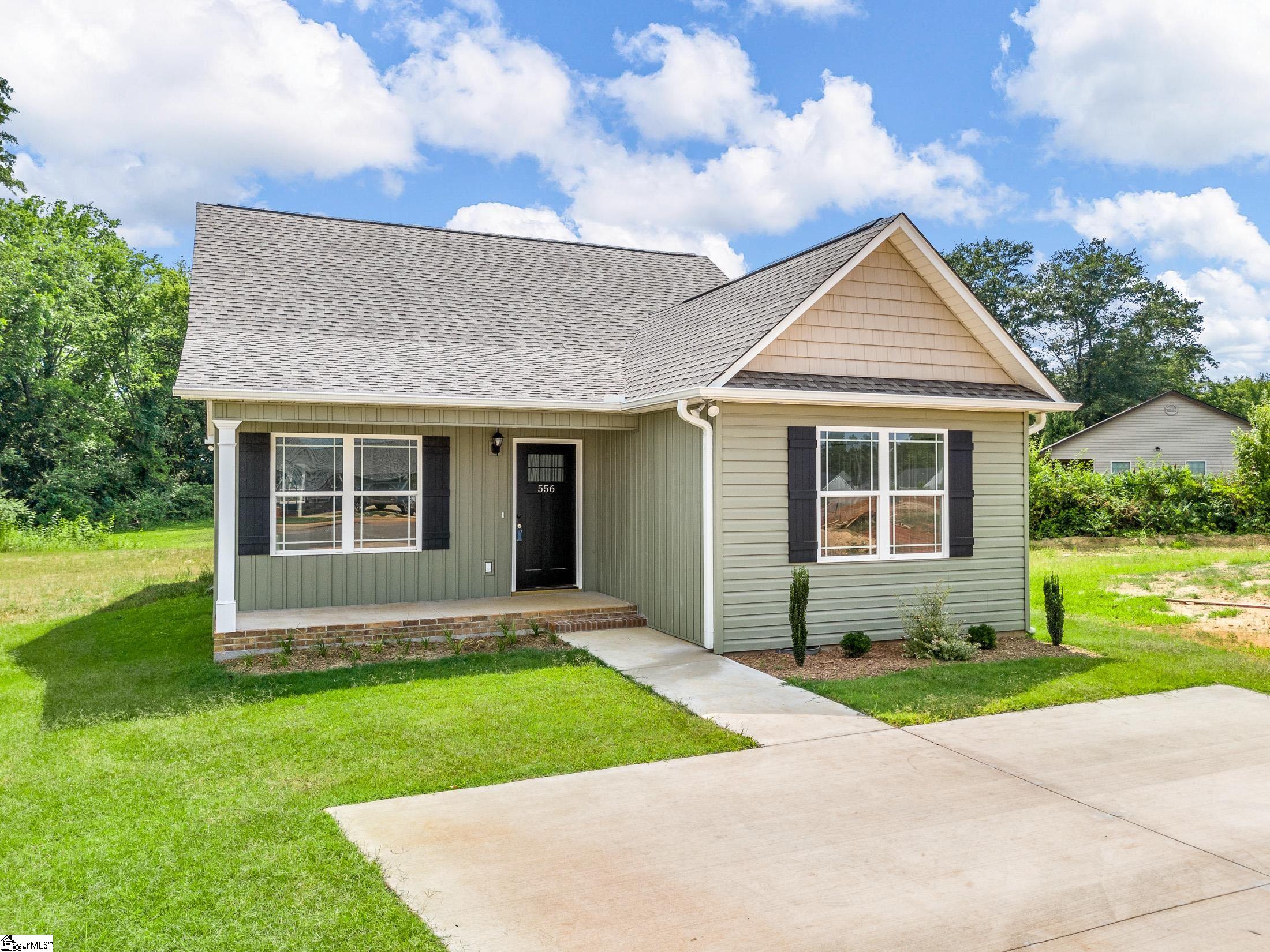 556 Molly Parker Lane, Spartanburg SC 29301