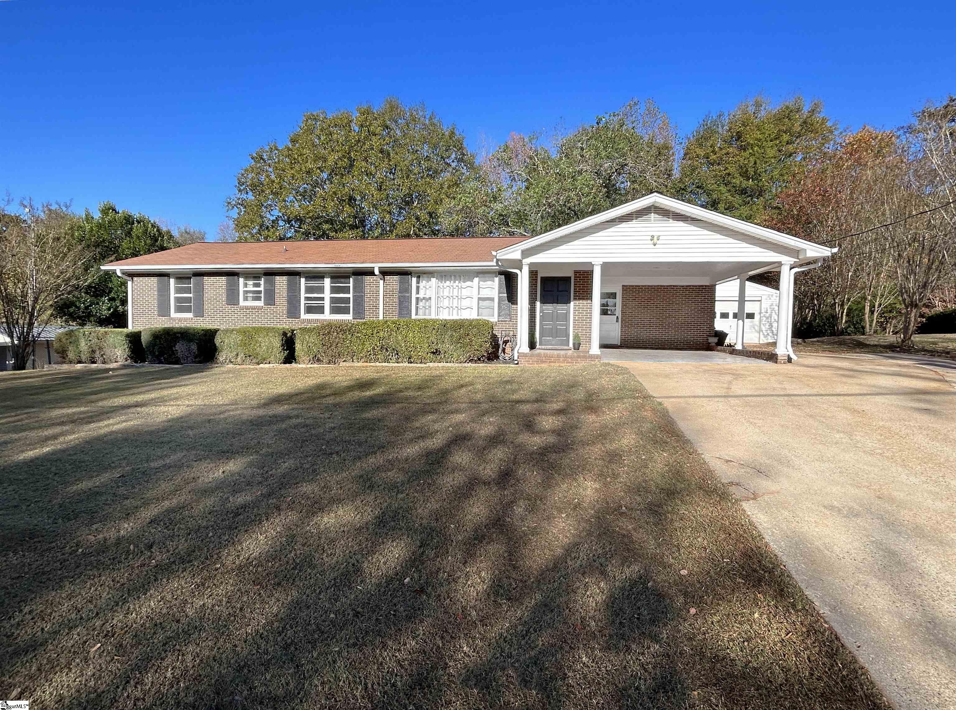 276 Old Farrs Bridge Road, Greenville SC 29611