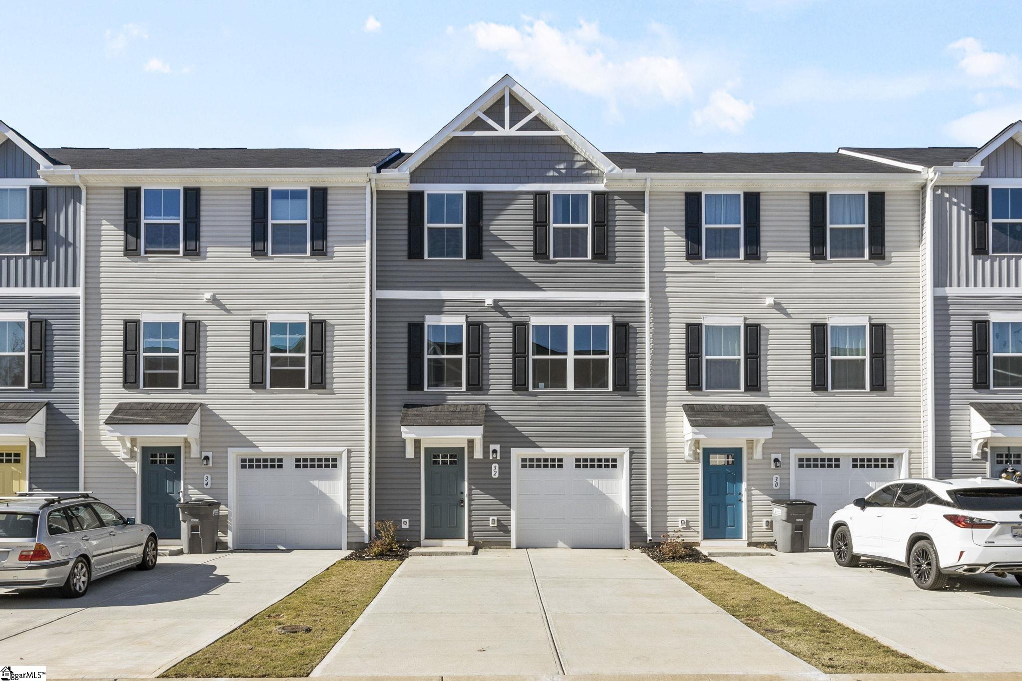 32 Verdant Leaf Way Greenville, SC 29617