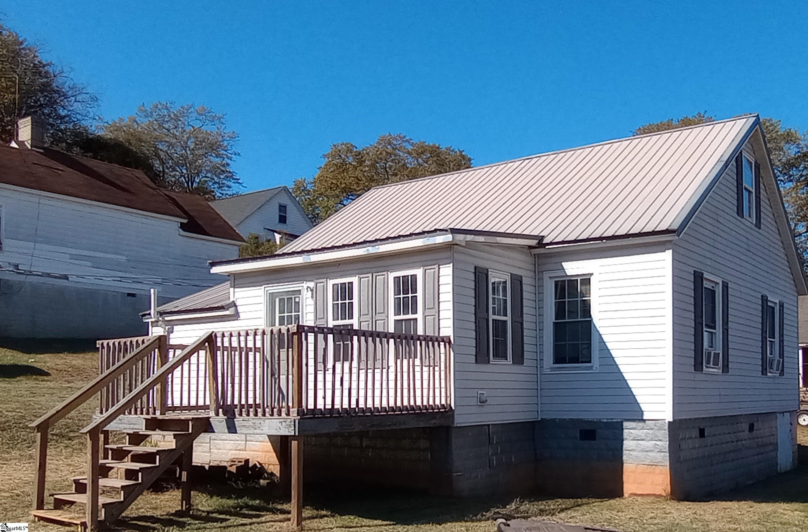 203 S 5th Street, Lockhart SC 29369