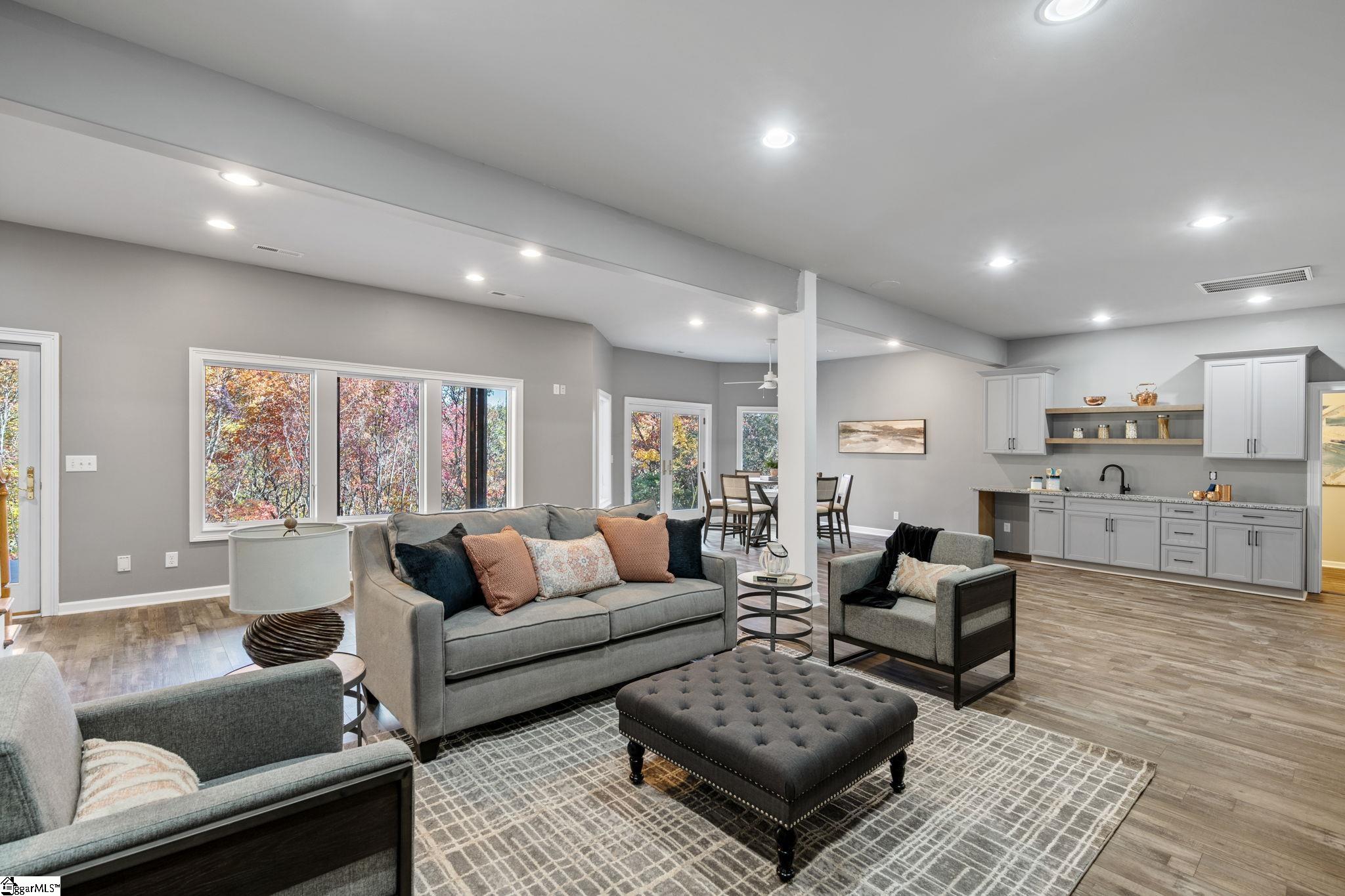 31 Mountain Oak Lane Travelers Rest, SC 29690