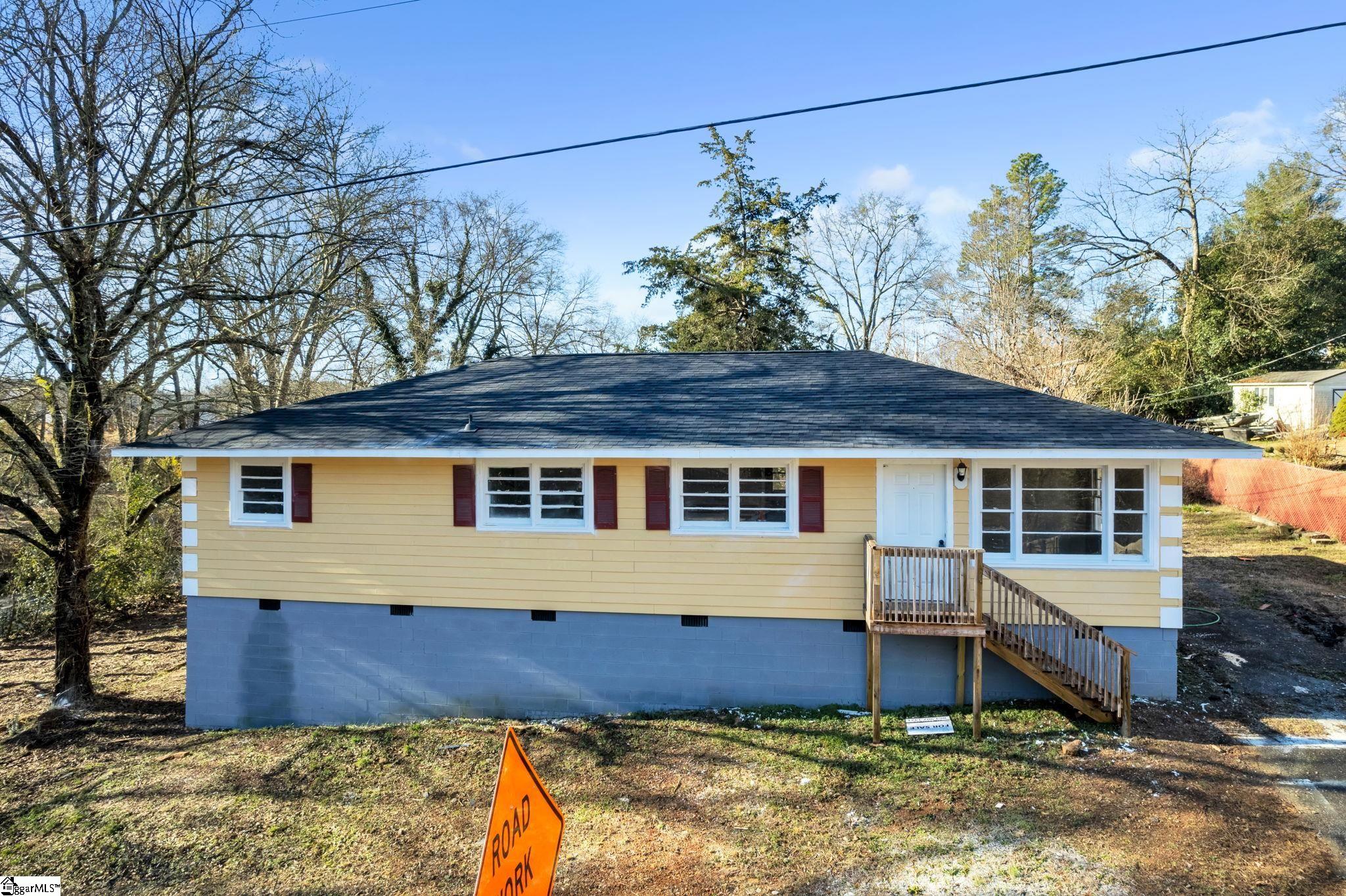 111 Maxwell Street, Inman SC 29349-9733
