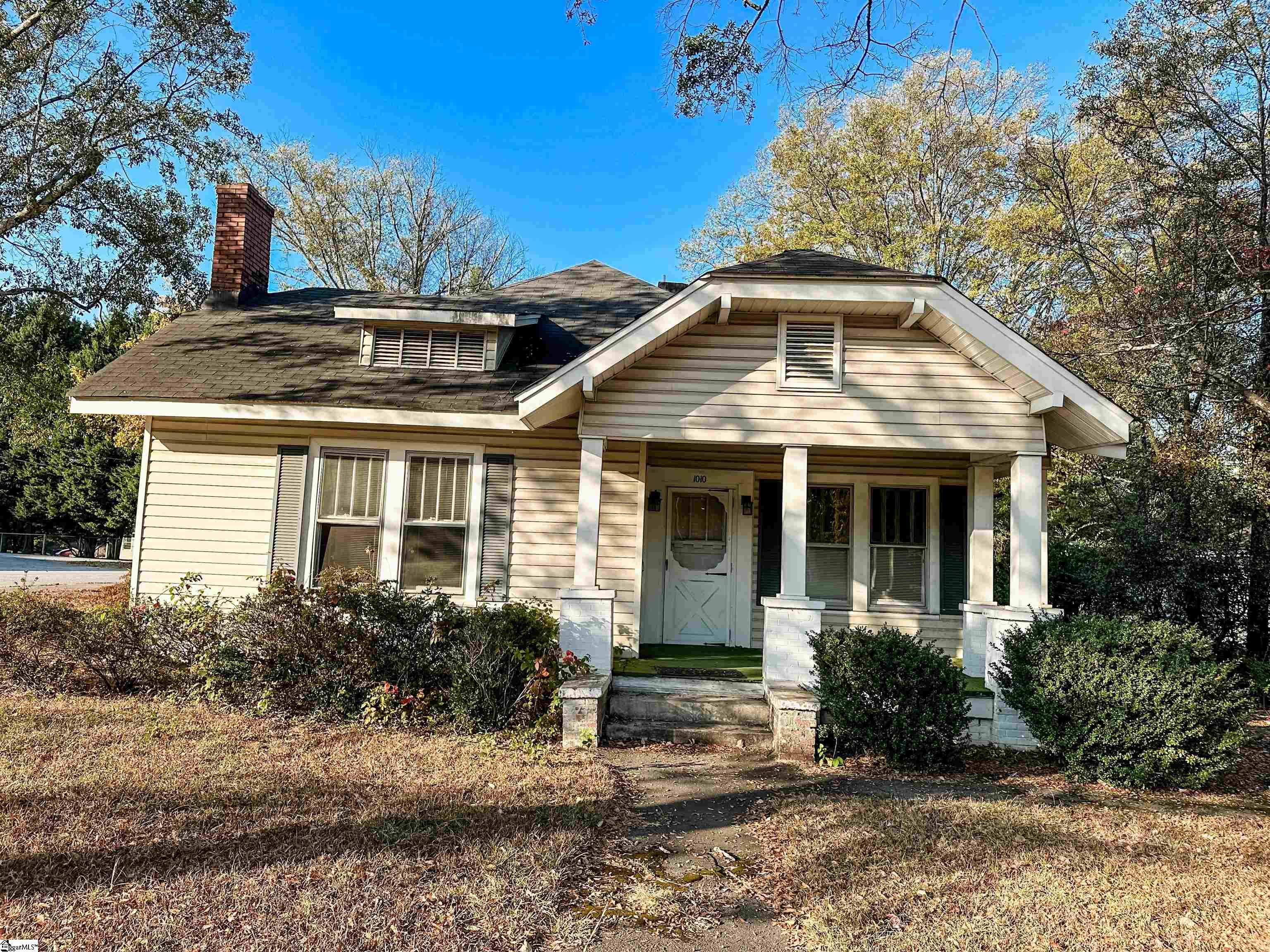 1010 W Poinsett Street, Greer SC 29650