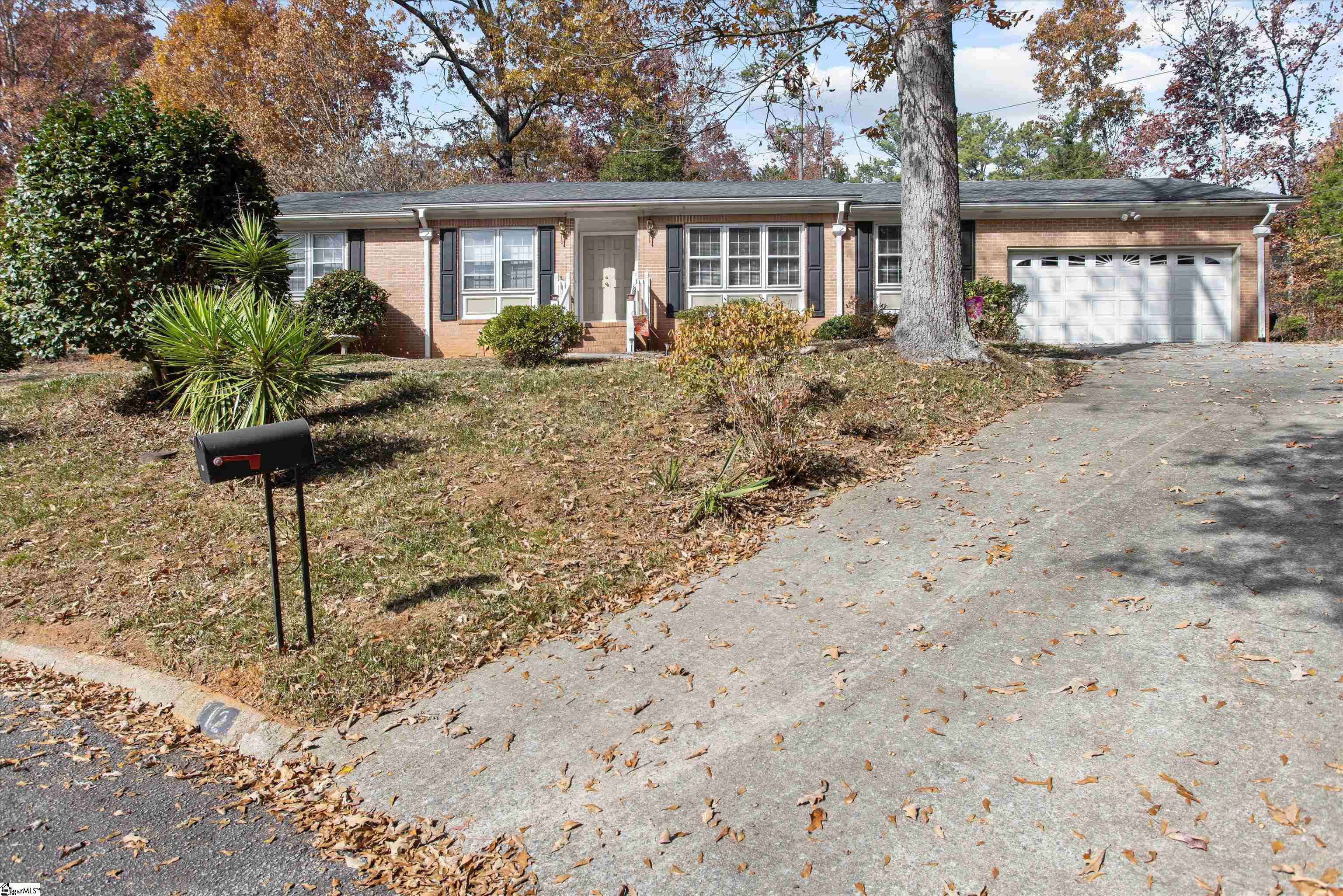 12 Burlwood Court, Taylors SC 29687