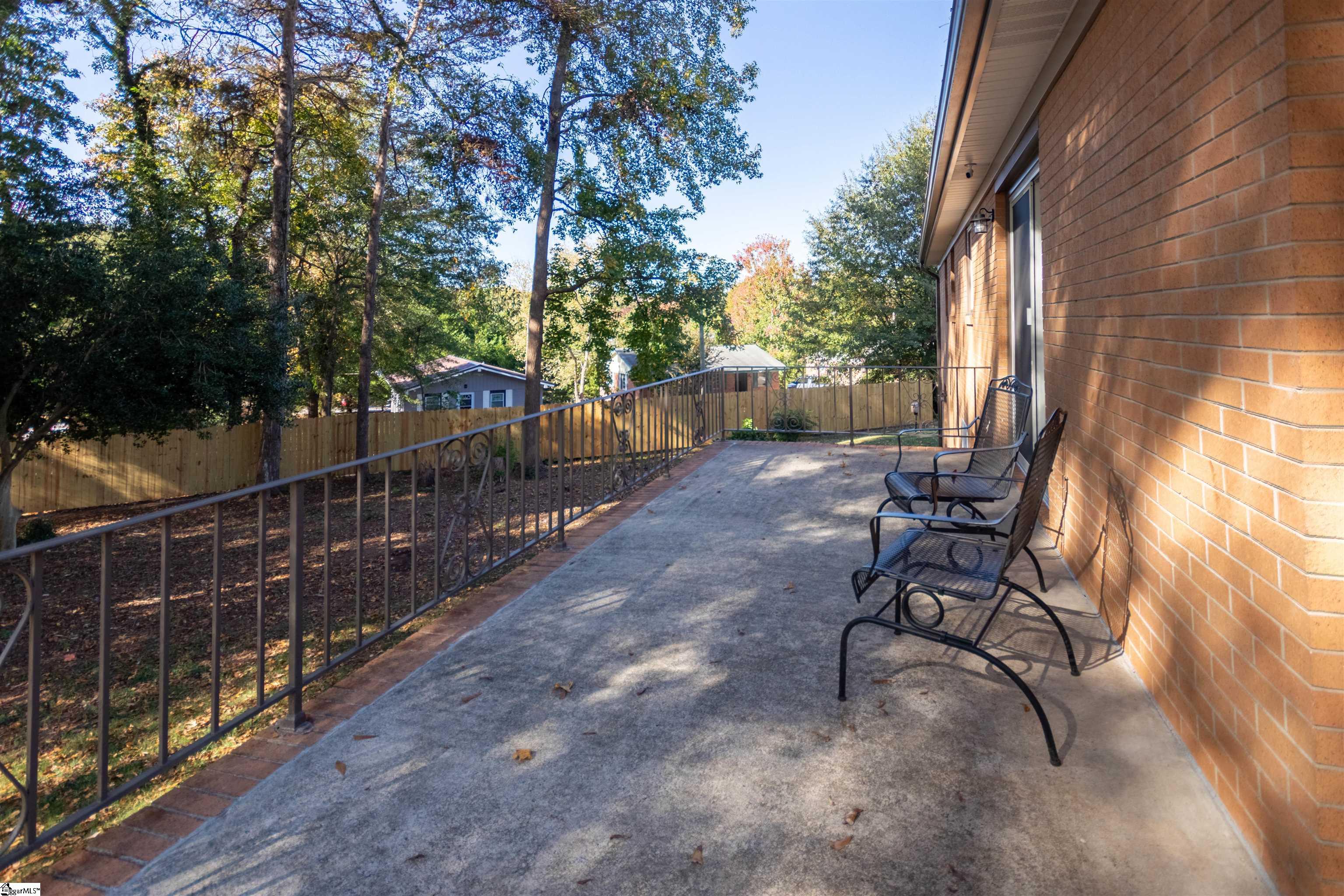 116 E Hill Drive Easley, SC 29640