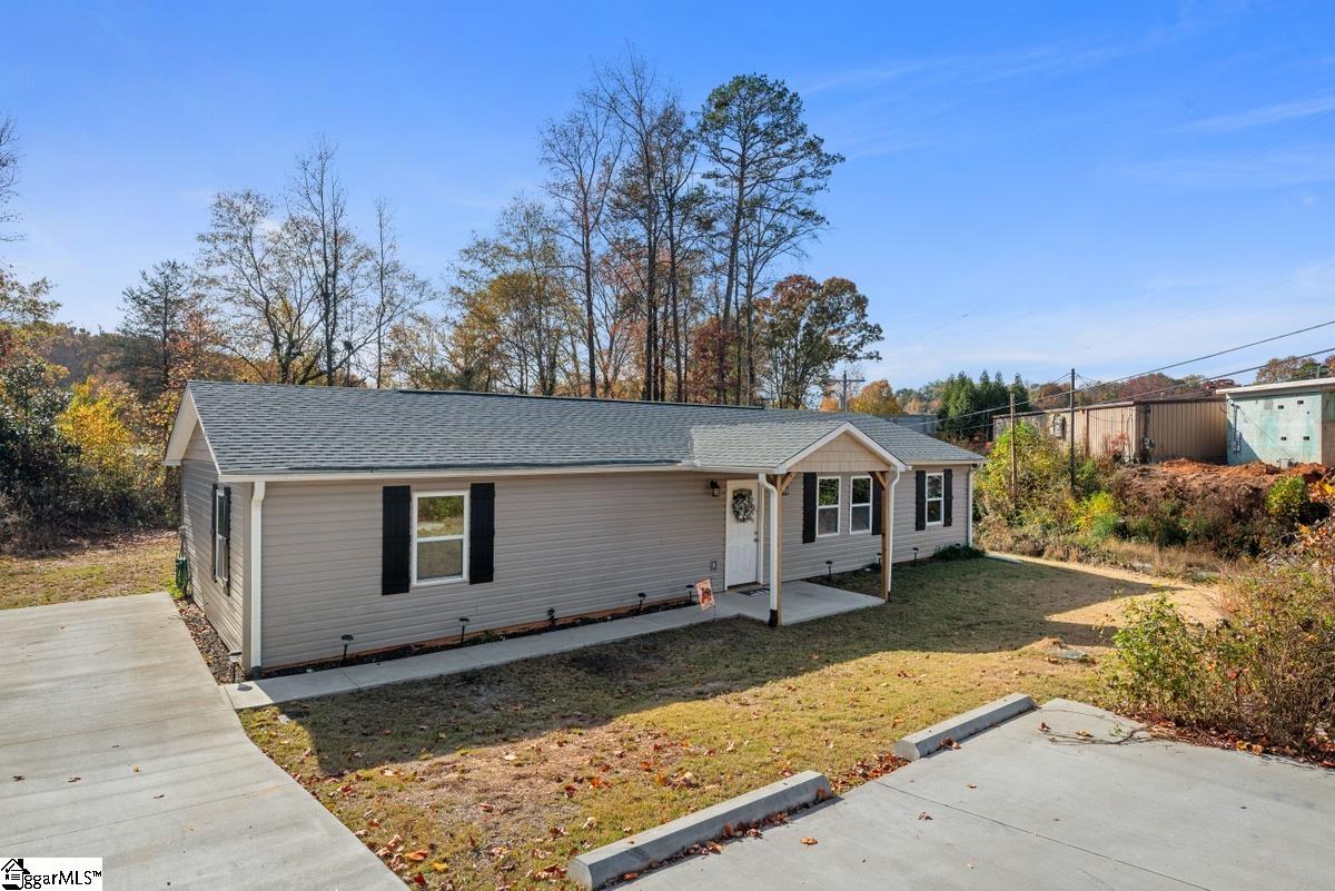 145 Hollow Oaks Drive, Easley SC 29642