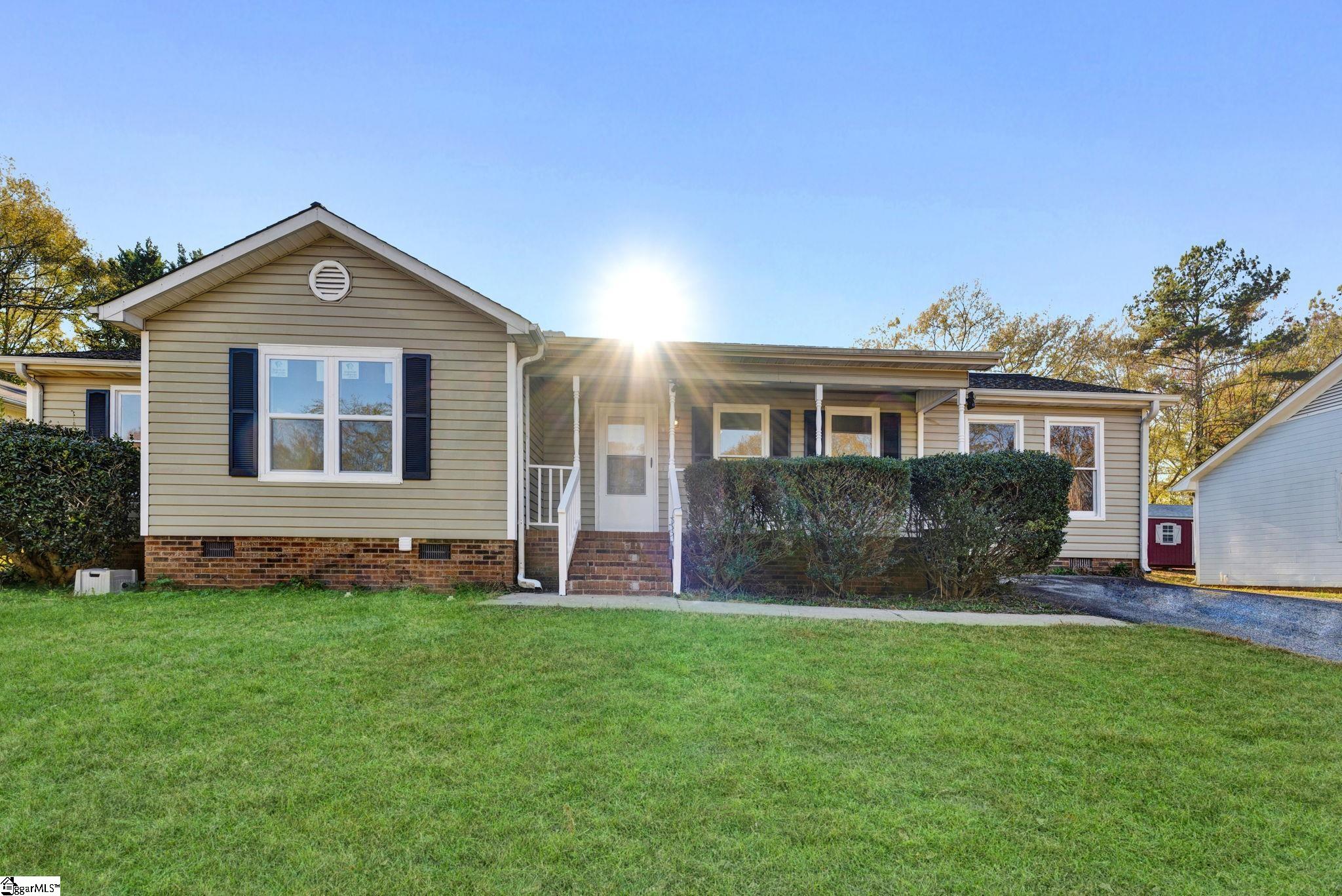 152 Poplar Creek Drive, Spartanburg SC 29303