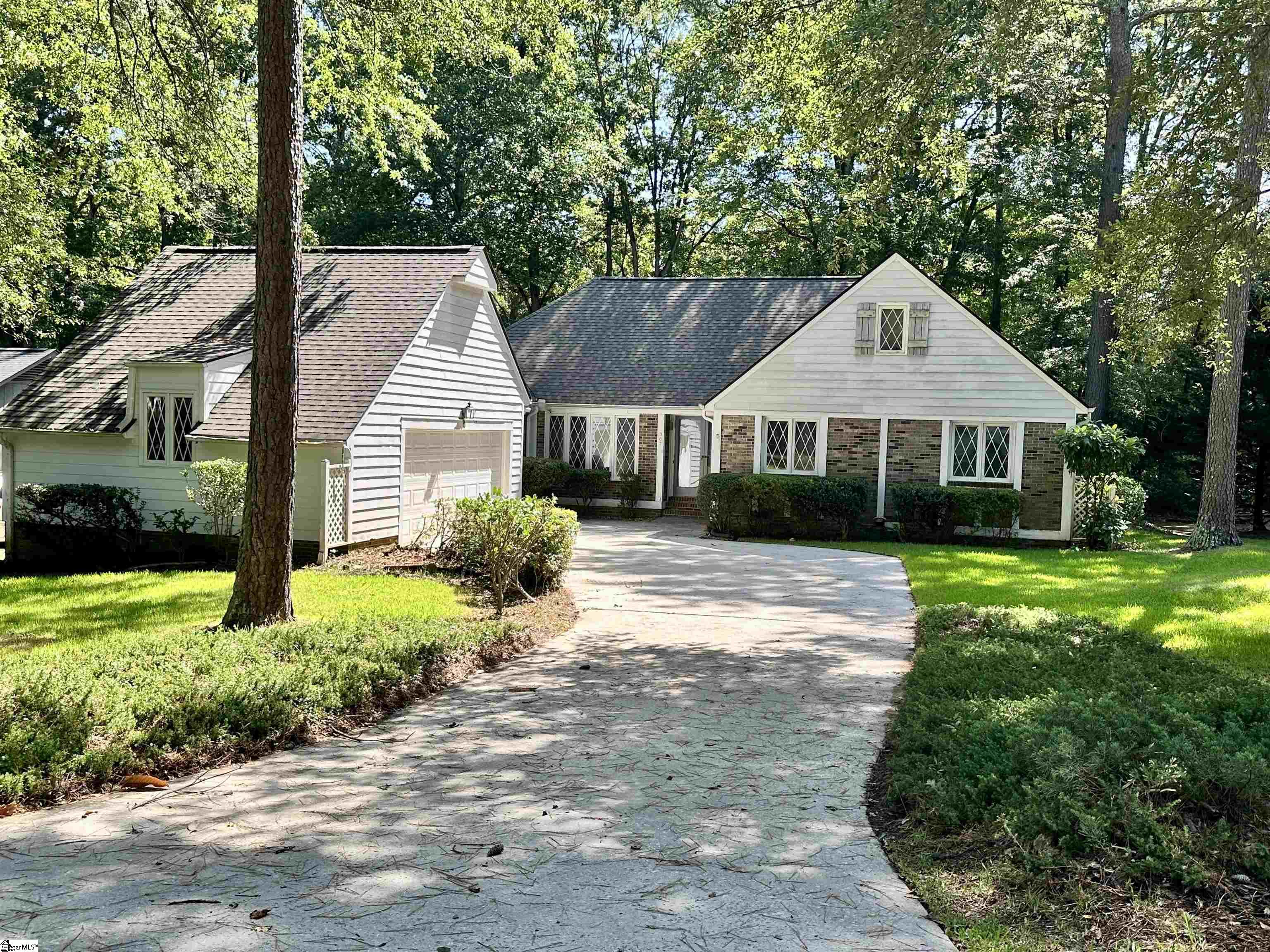 307 Rainwood Drive, Simpsonville SC 29681