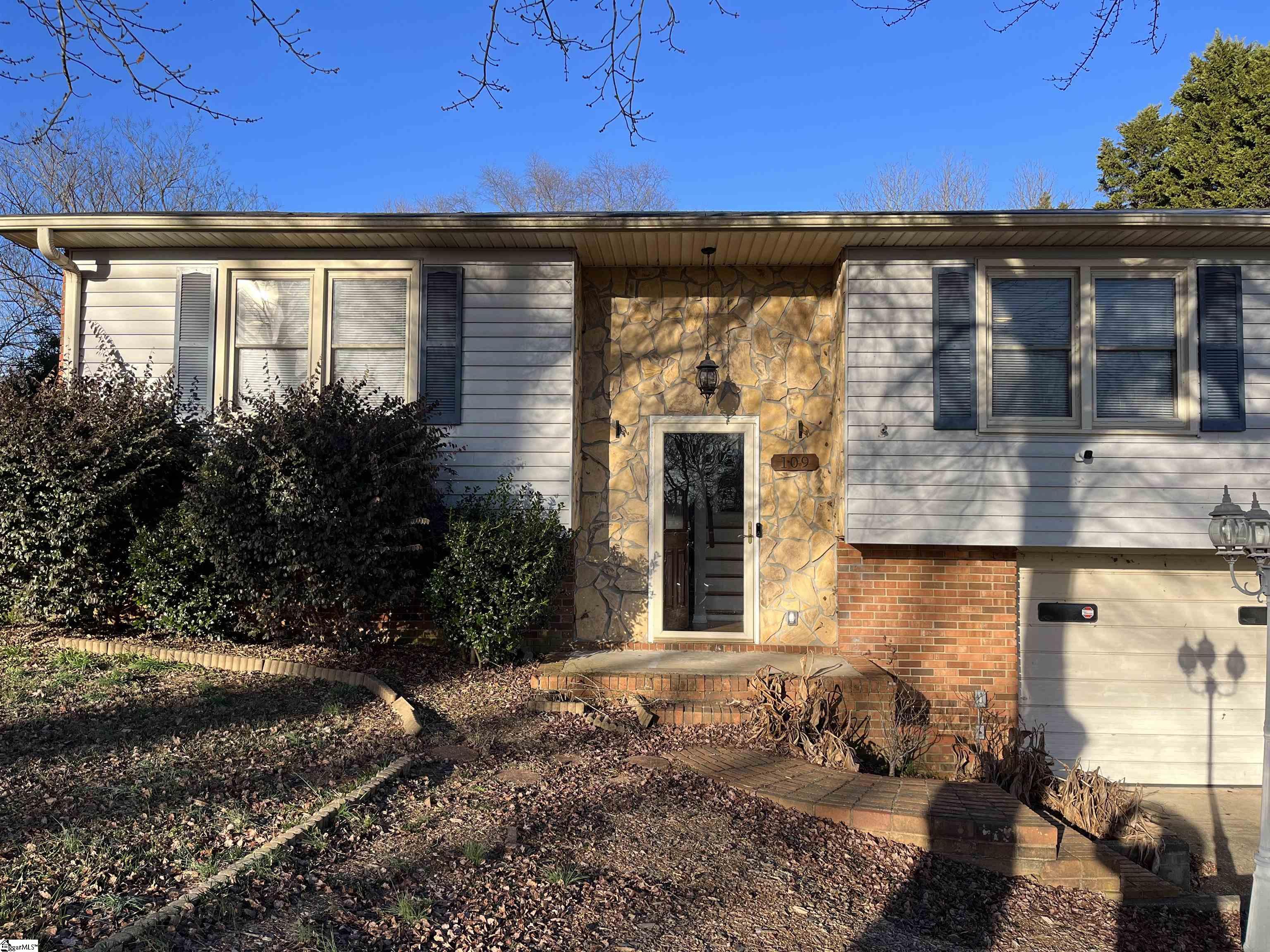 109 Bentwood Drive, Piedmont SC 29673-7922