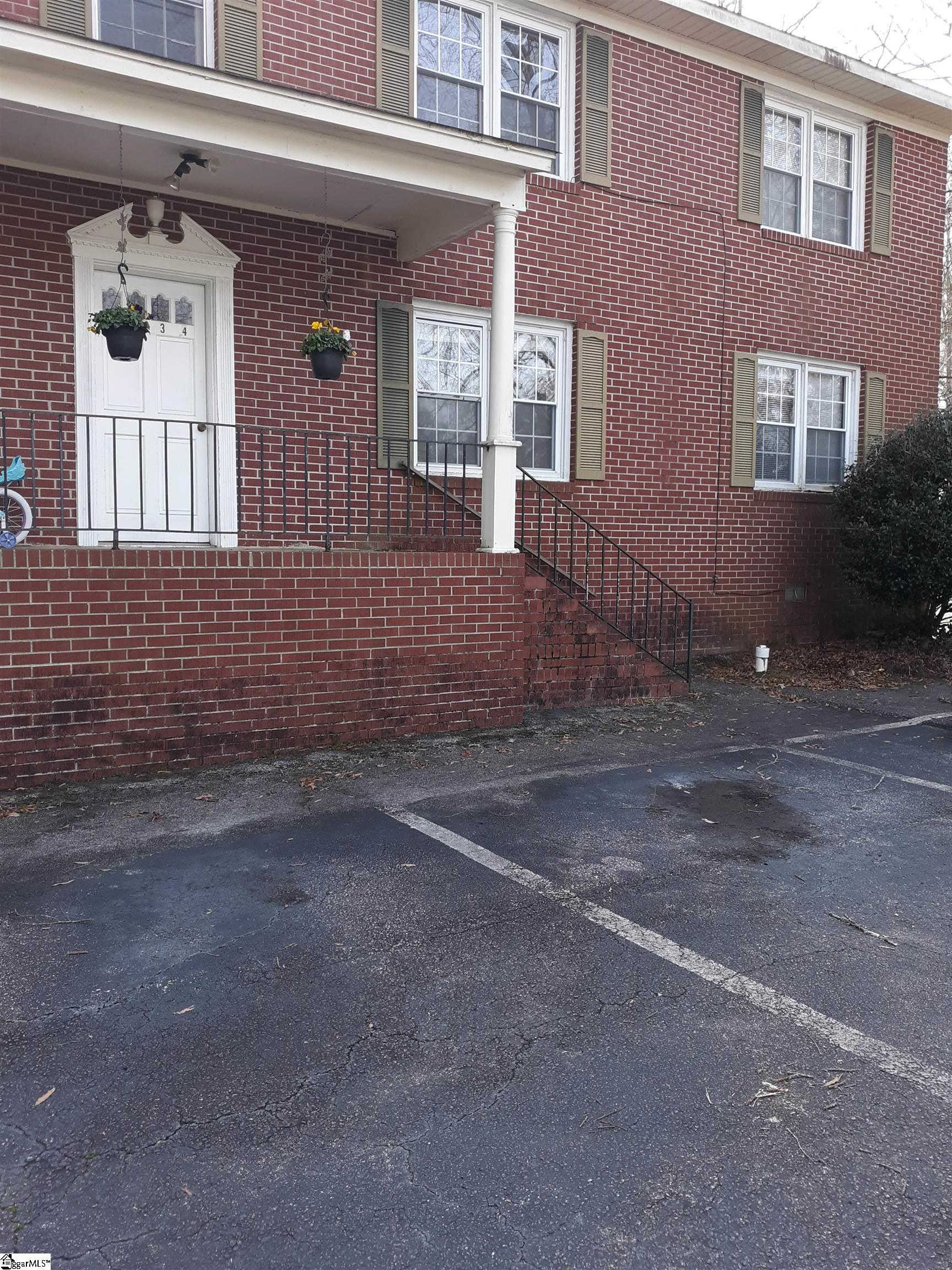 213 Cleveland Street, Clinton SC 29325