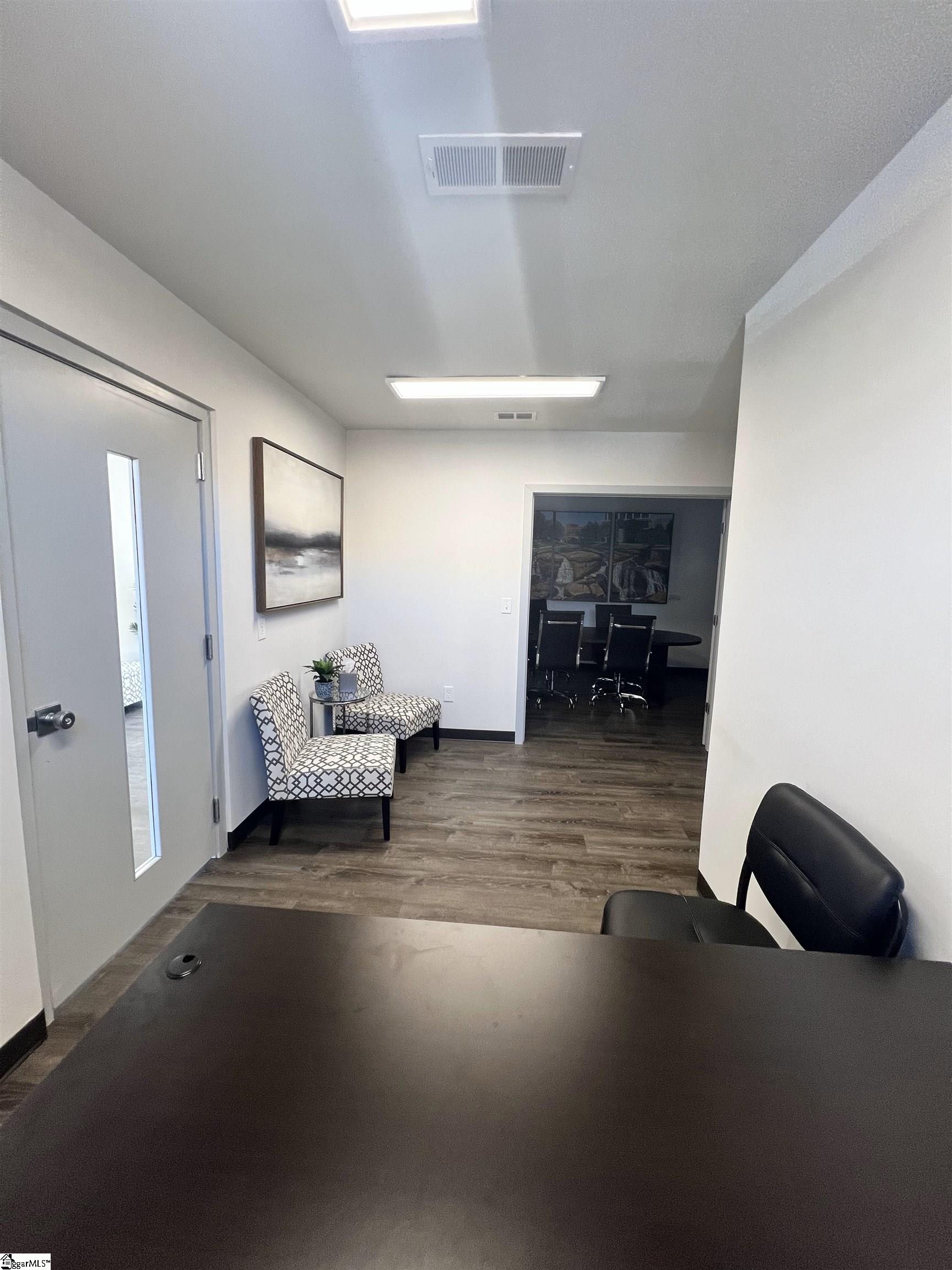 217 W Stone