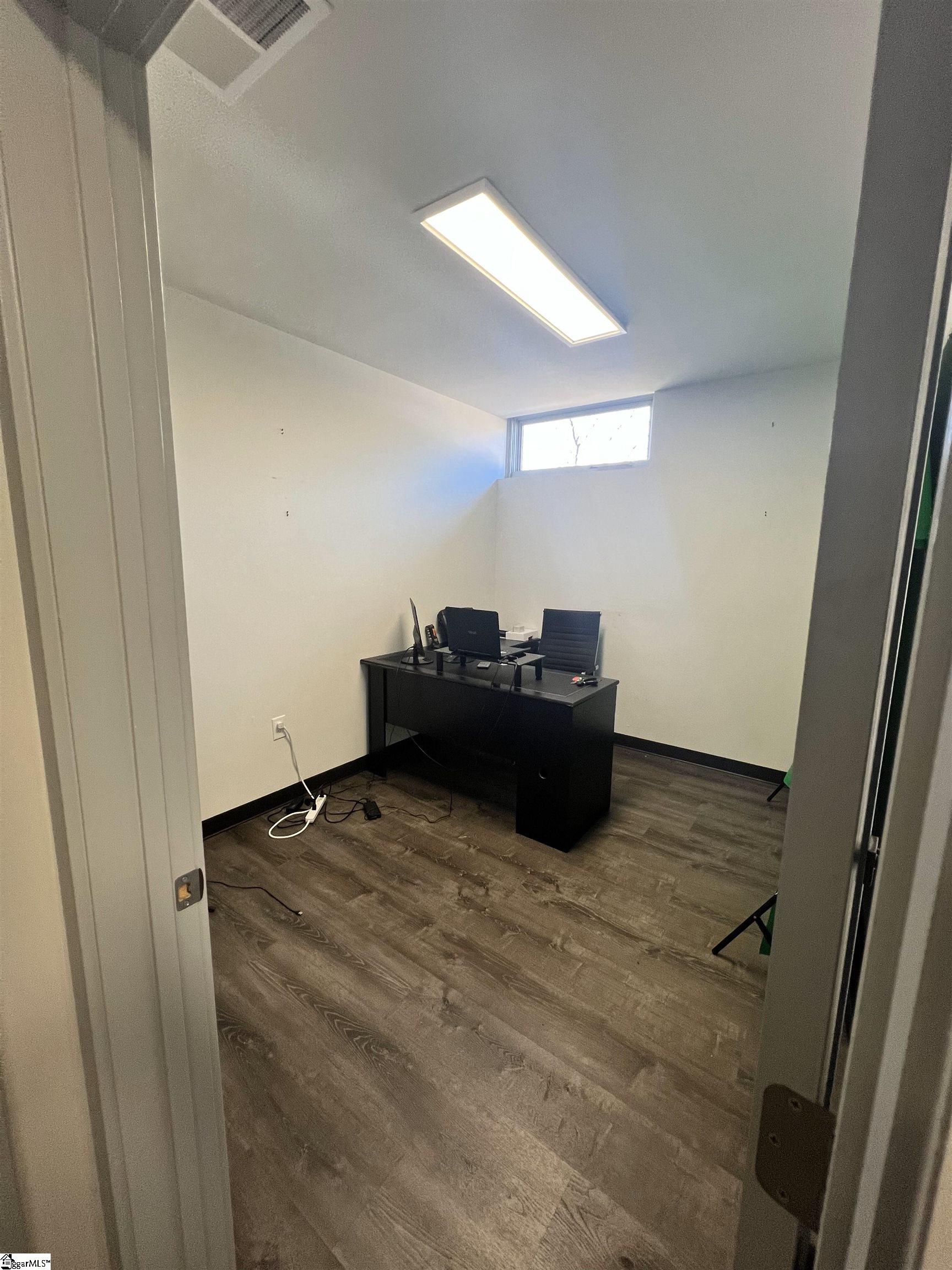 217 W Stone