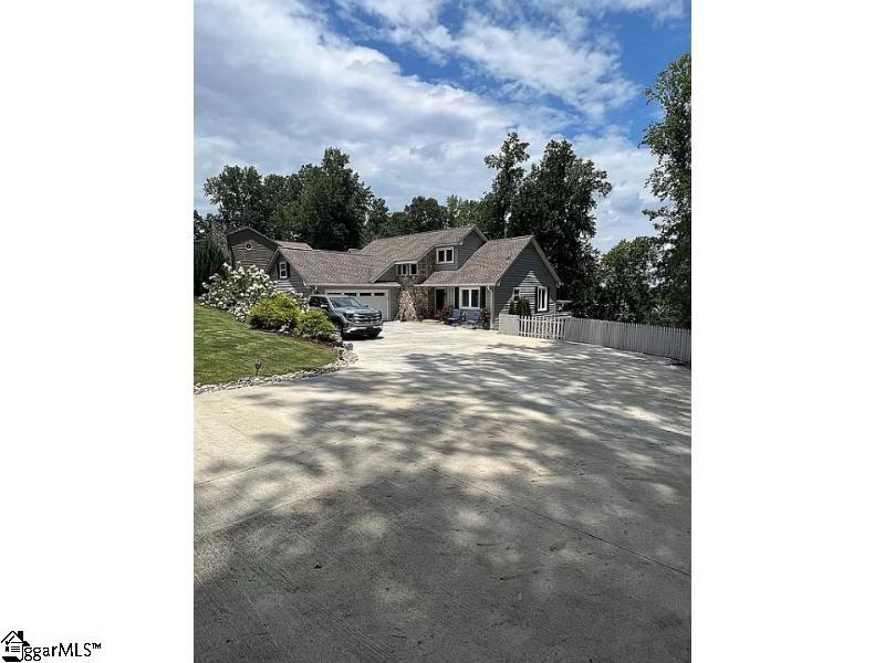 702 Lakewinds Boulevard, Inman SC 29349