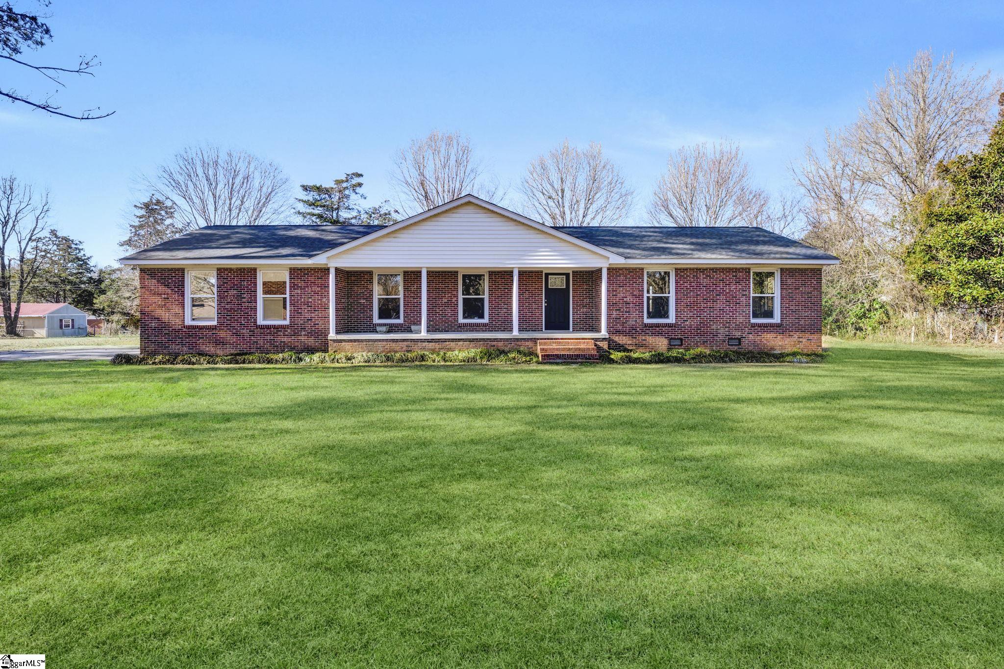 102 Hillcrest Drive, Clinton SC 29325