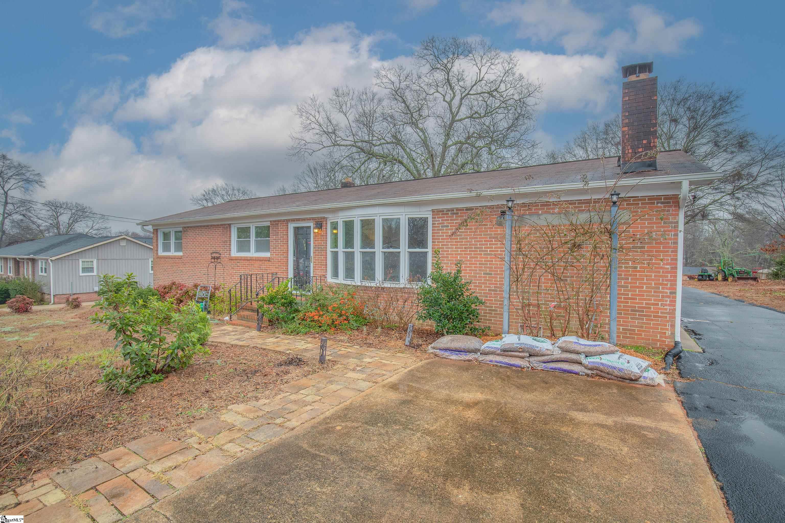 505 Tolar Road, Travelers Rest SC 29690-1926